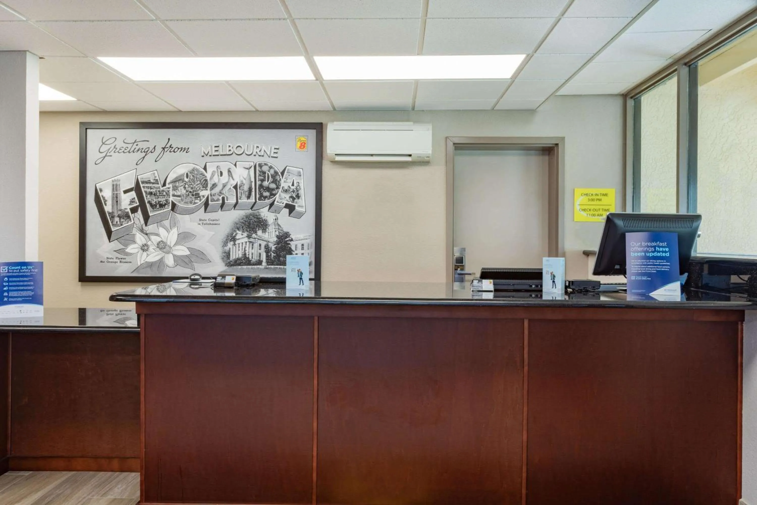 Lobby or reception in Super 8 by Wyndham Melbourne