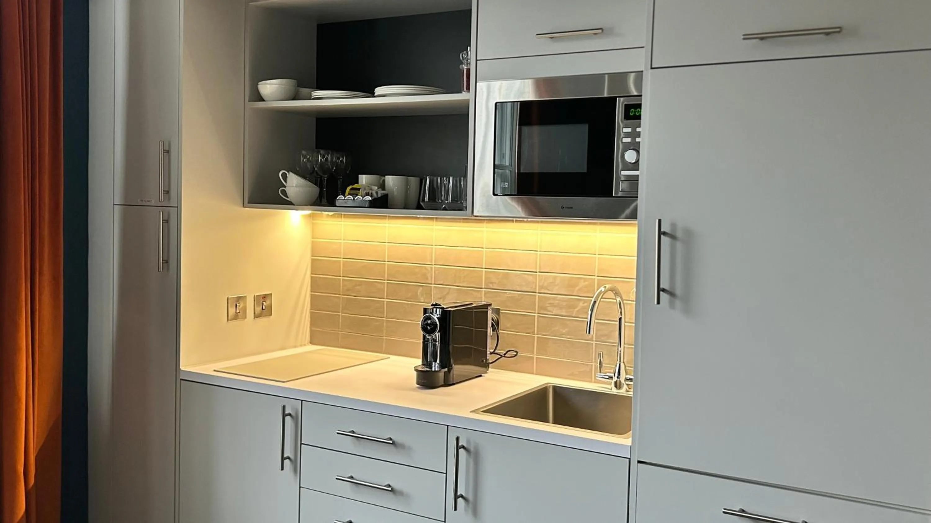 Kitchen or kitchenette in Heeton Concept Aparthotel Edinburgh Queen Street