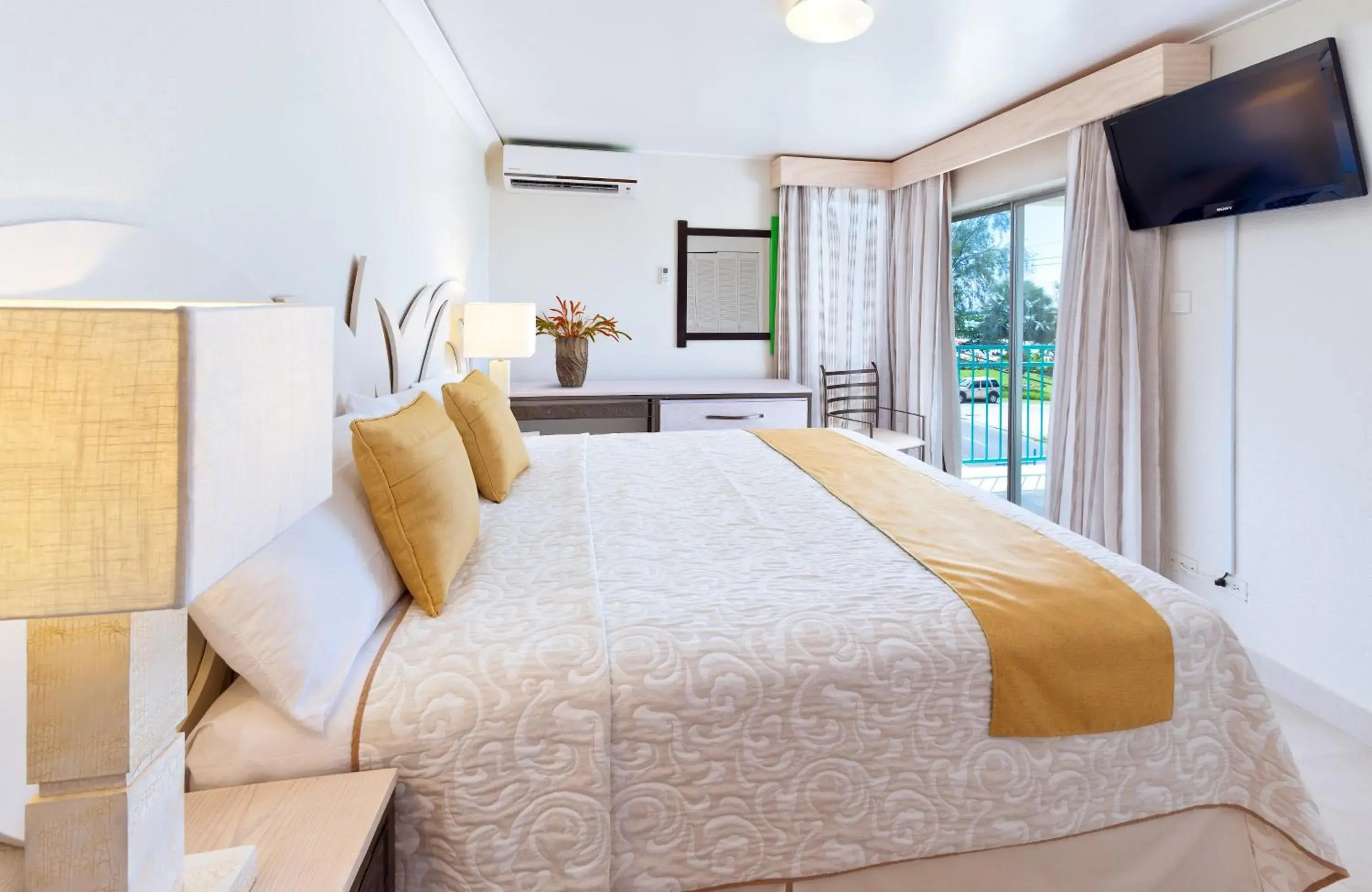 Deluxe Queen Suite in Blue Horizon Hotel Deluxe Queen Suite in Blue Horizon Hotel