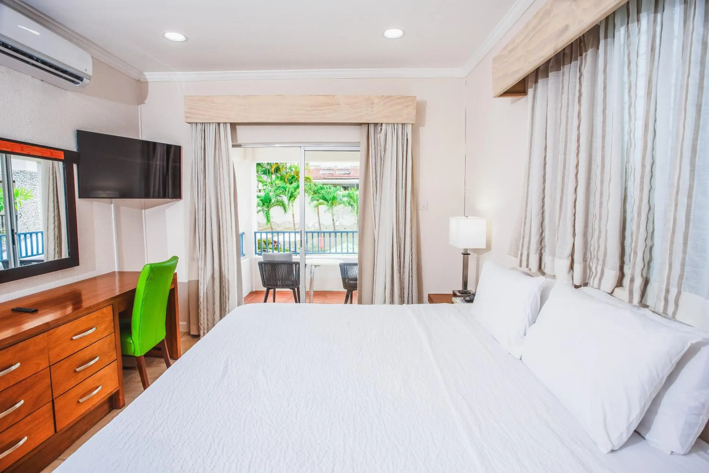 King Room in Blue Horizon Hotel King Room in Blue Horizon Hotel