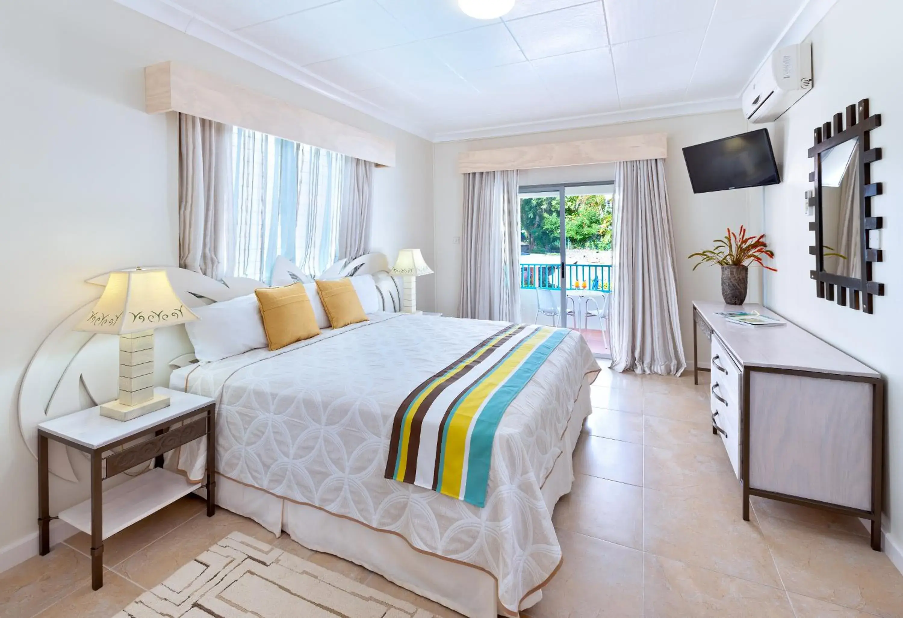 Superior King or Queen Room in Blue Horizon Hotel Superior King or Queen Room in Blue Horizon Hotel