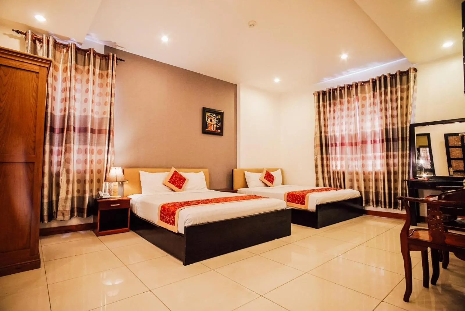 Bedroom in Sunflowers Hotel Airport