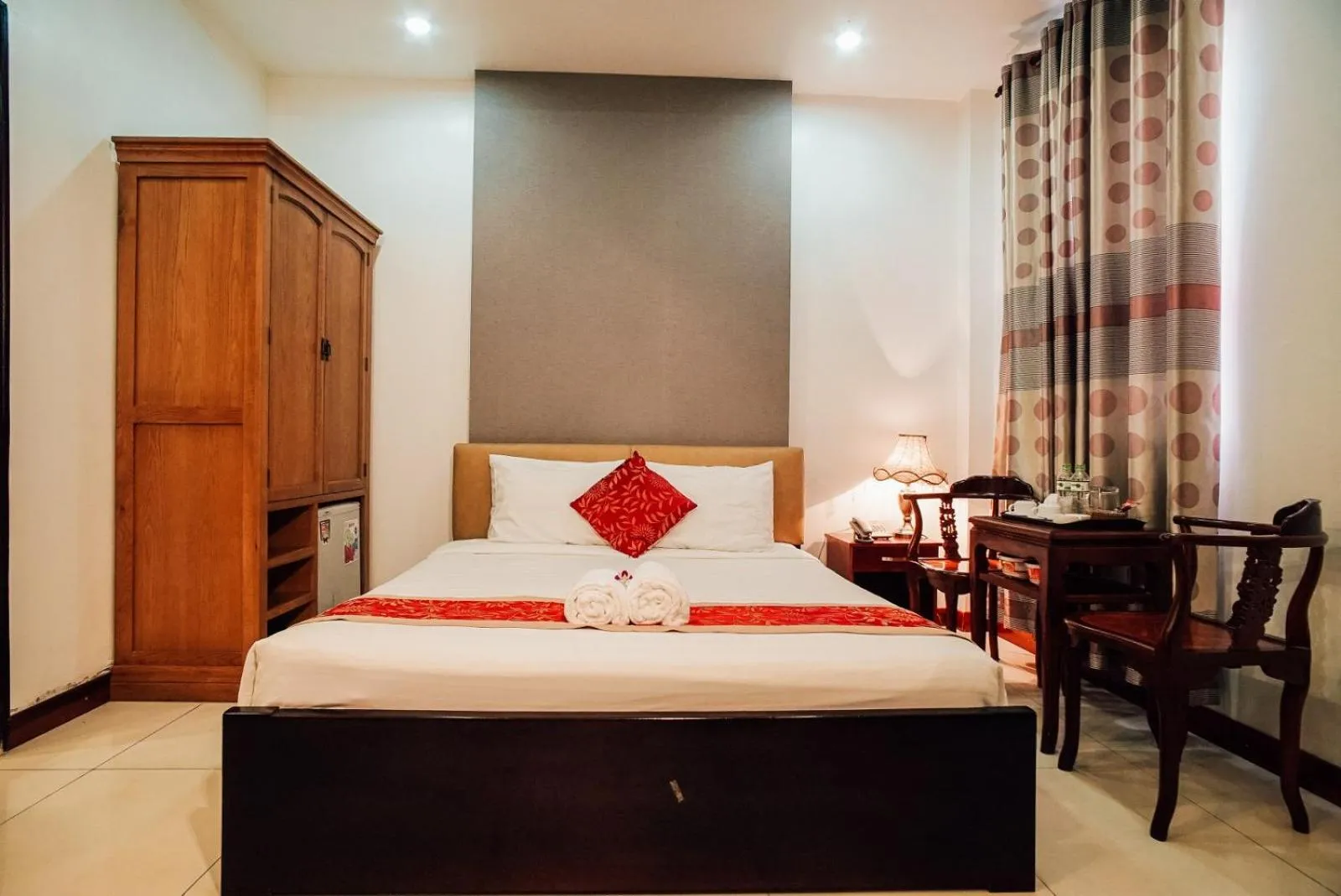 Bedroom in Sunflowers Hotel Airport