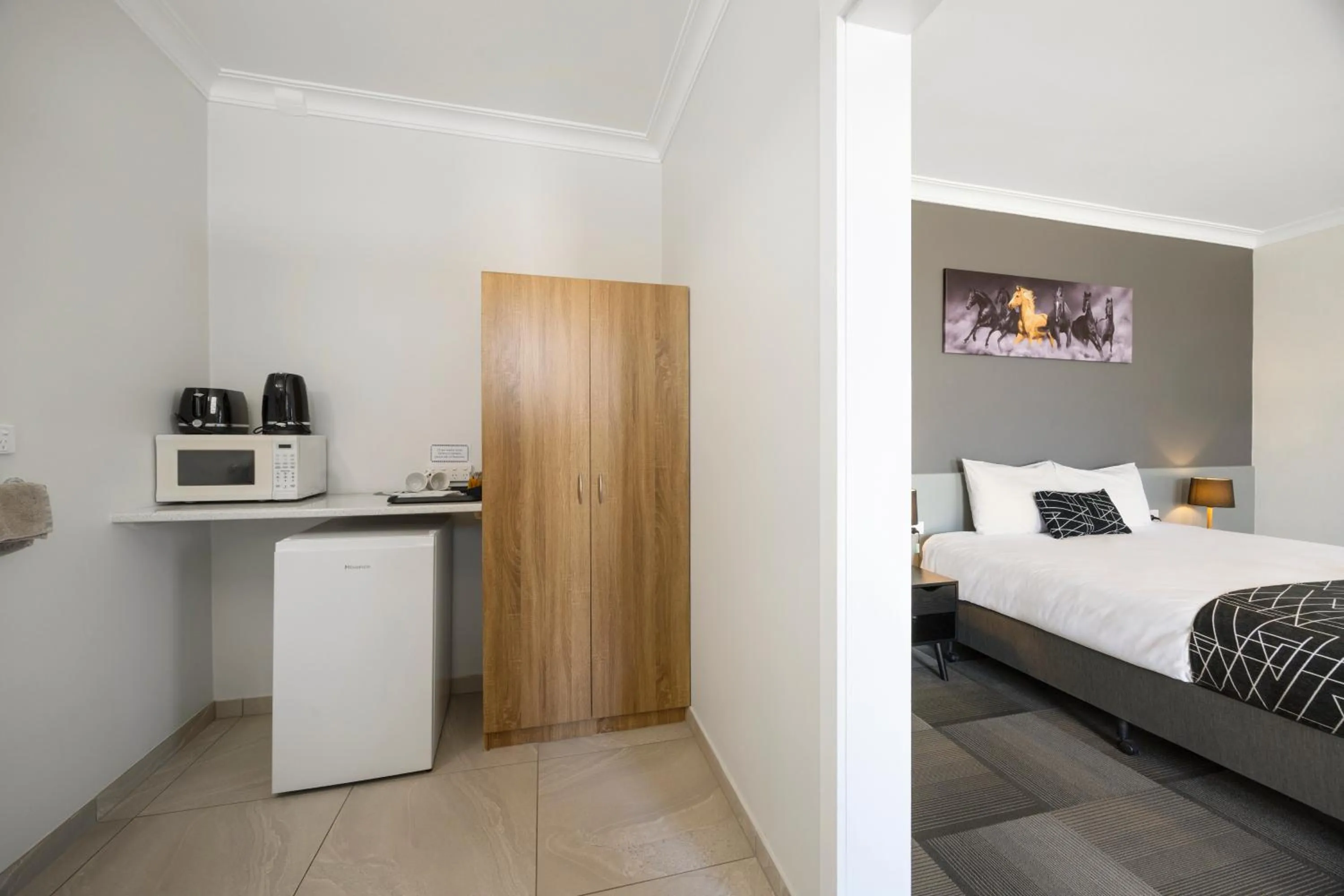 Bed in Castle Motel Bairnsdale