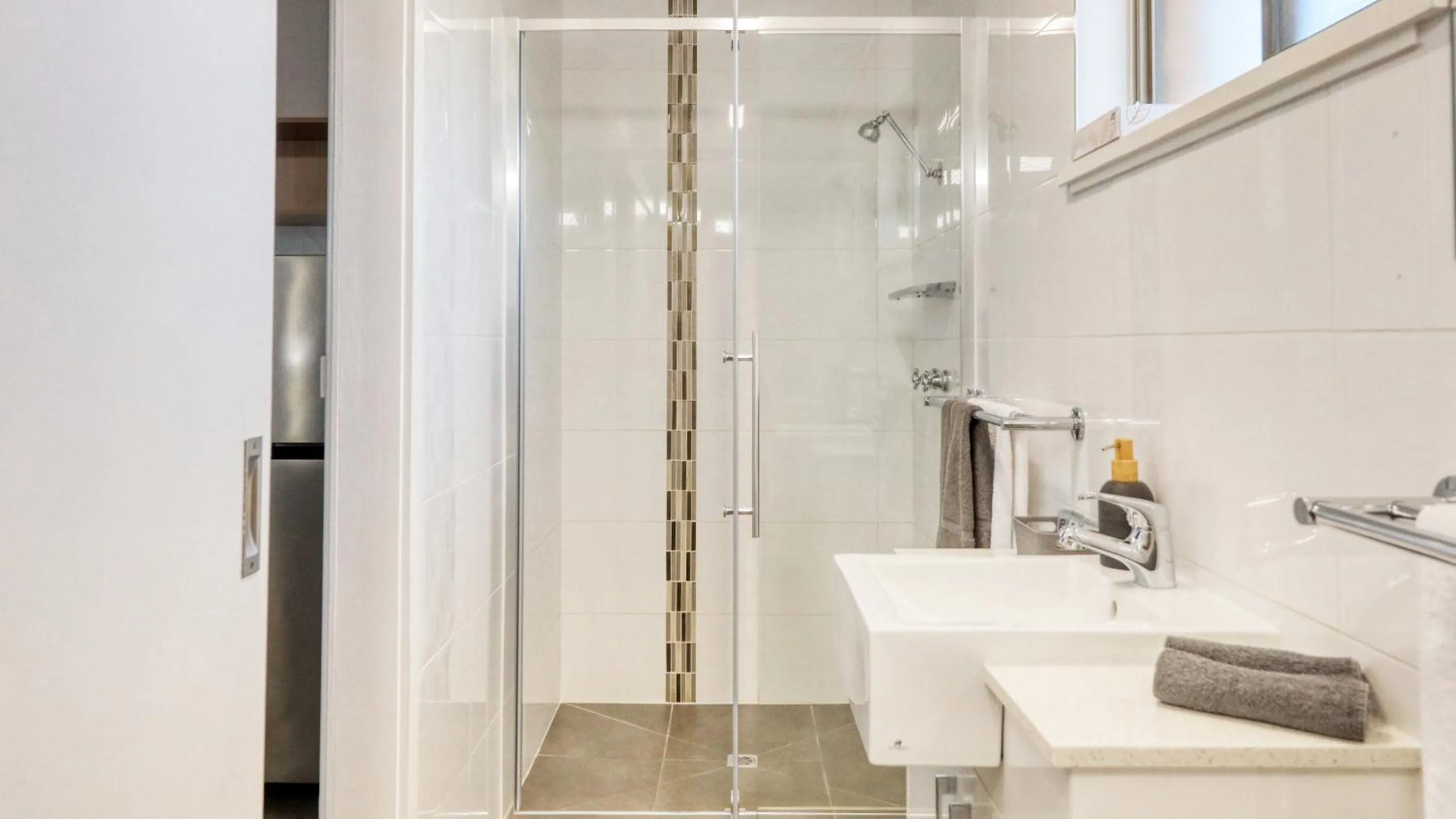 Bathroom in Deniliquin Motel