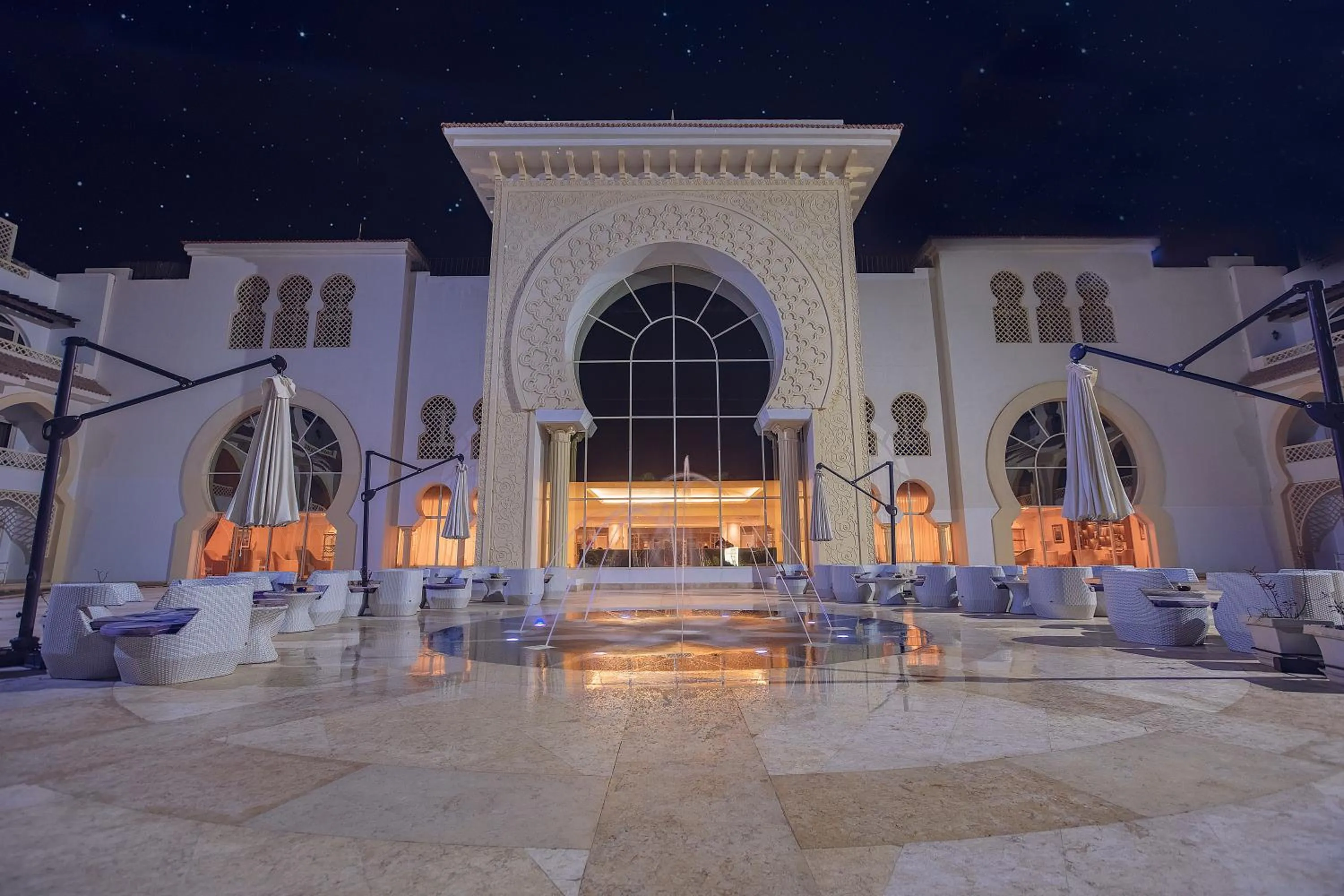 Patio in Old Palace Resort Sahl Hasheesh