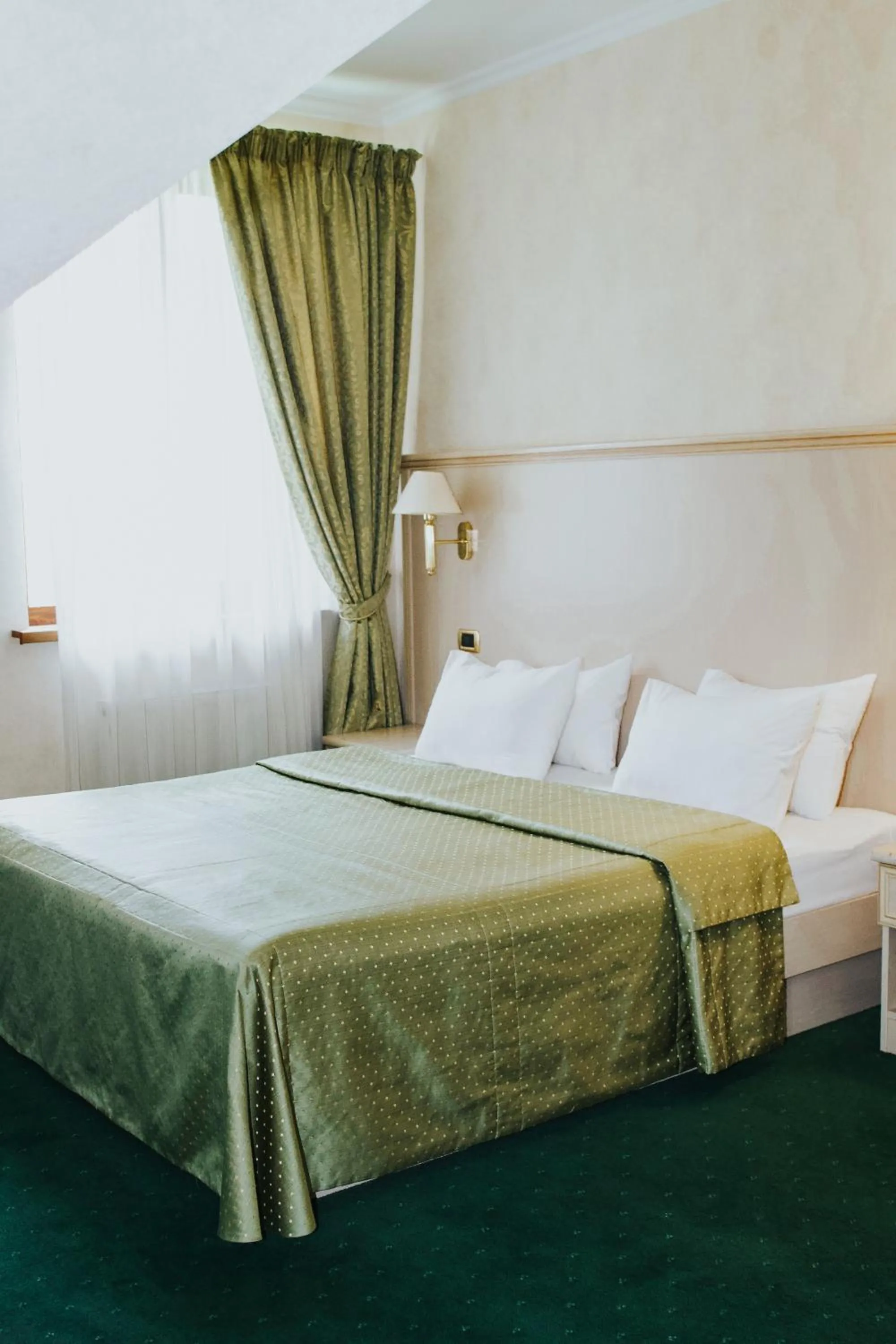 View (from property/room), Bed in ONOVO Dendra Hotel