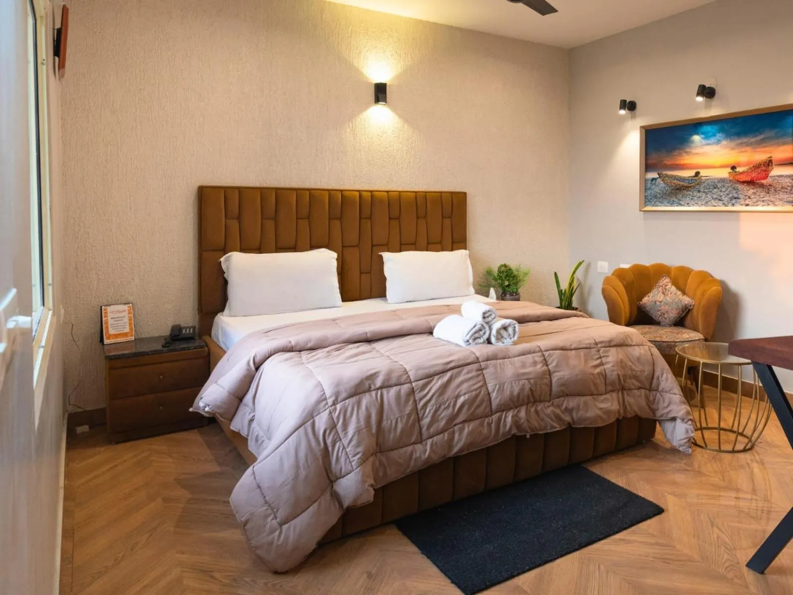 Bed in Hotel City Premier - Golf Course Road ,Gurgaon