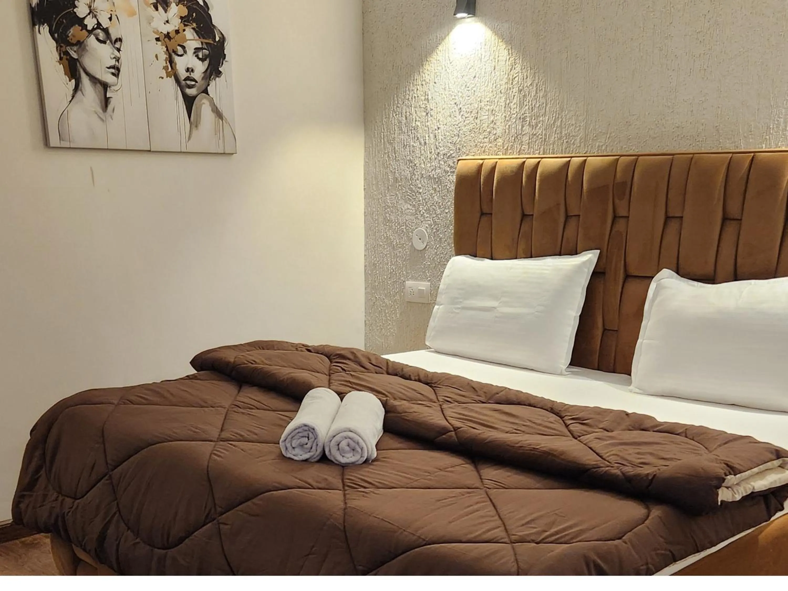 Bed in Hotel City Premier - Near Galleria Market , Super Mart-1 DLF Gurgaon