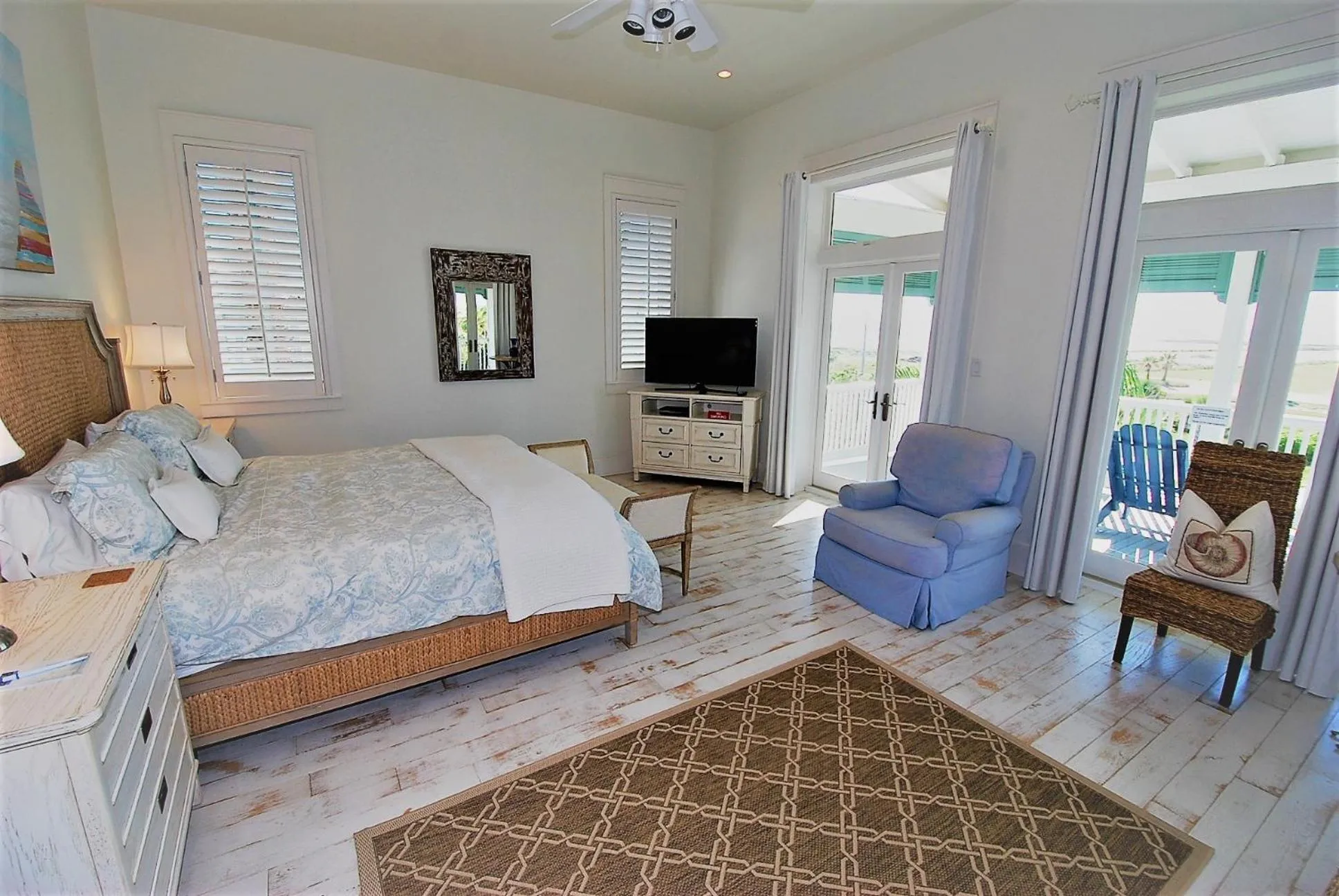 Bedroom, Bed in Bella Casa Home