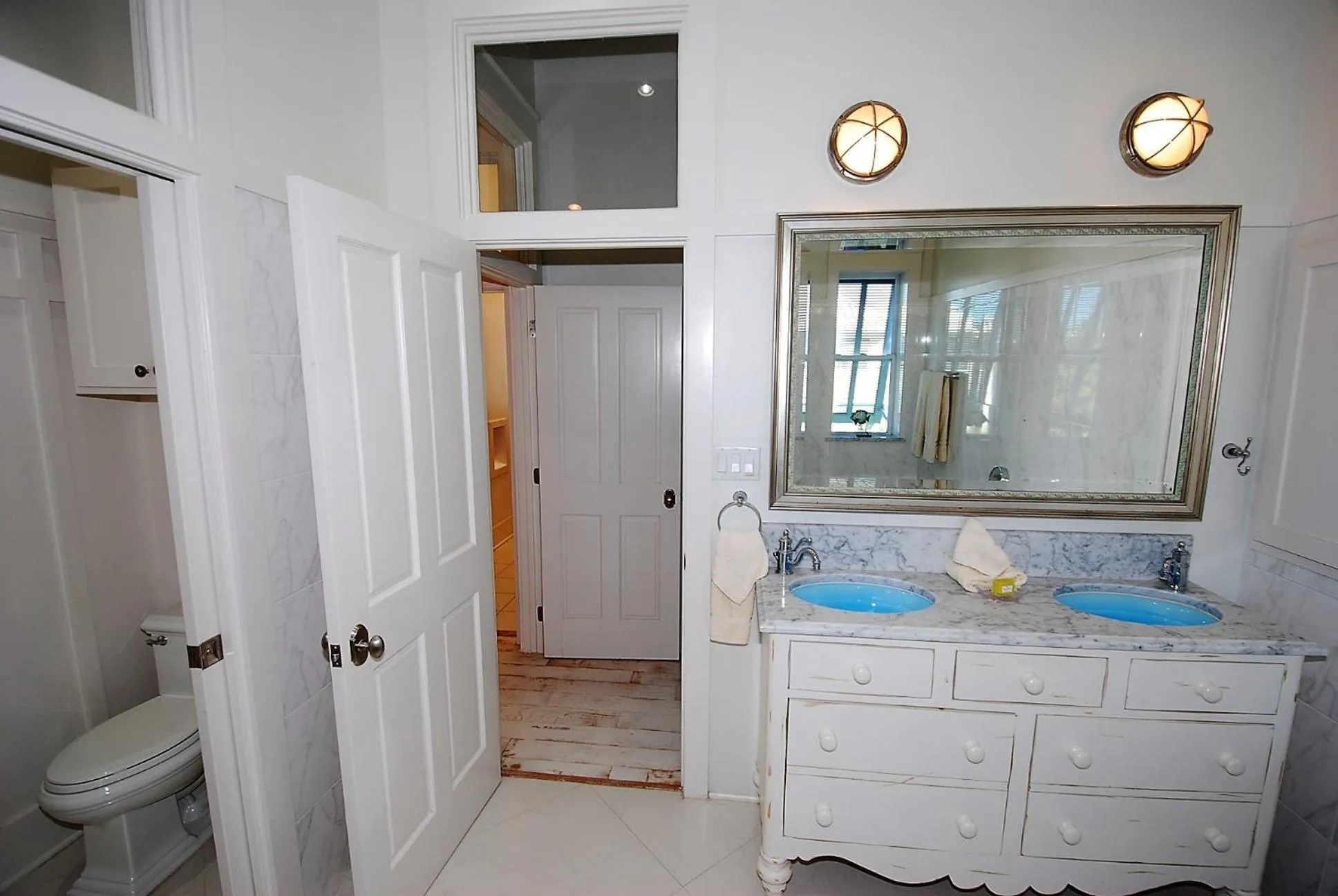 Toilet in Bella Casa Home