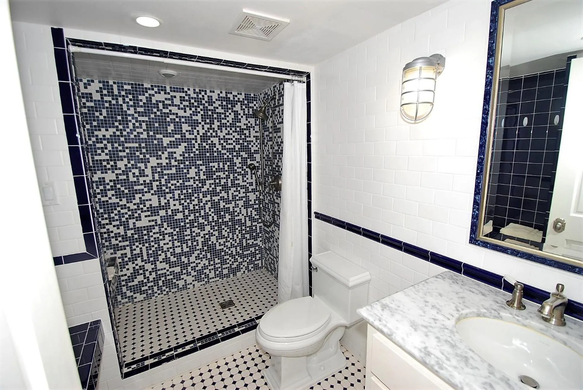 Toilet in Bella Casa Home