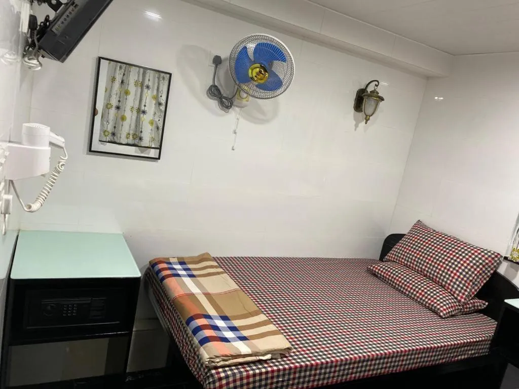 Bed in Days Hostel Block D 24 HOUR RECEPTION BLOCK D 10TH FLOOR