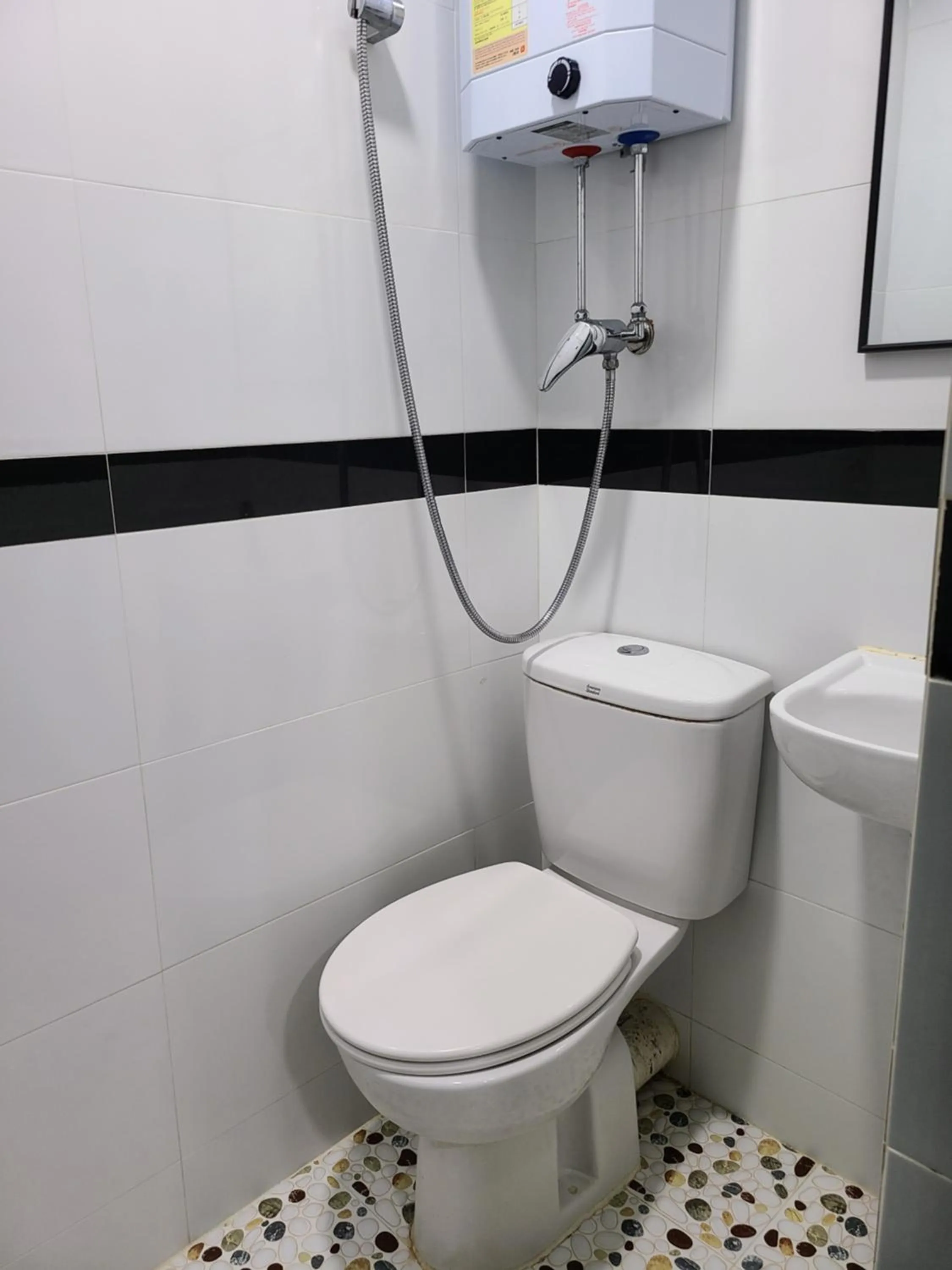 Days Hostel Block D 24 HOUR RECEPTION BLOCK D 10TH FLOOR