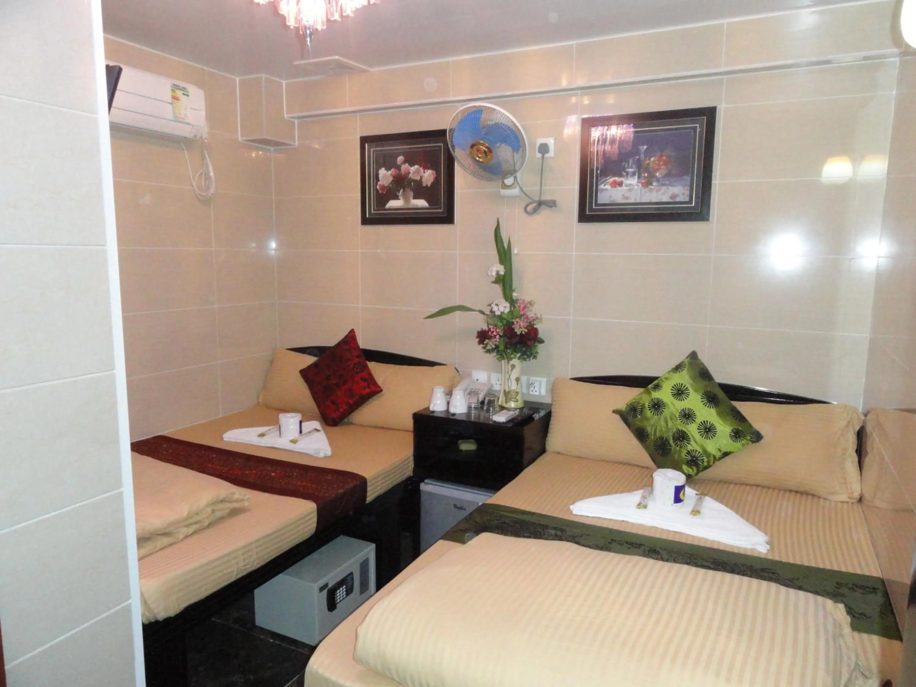 Bed in Days Hostel Block D 24 HOUR RECEPTION BLOCK D 10TH FLOOR