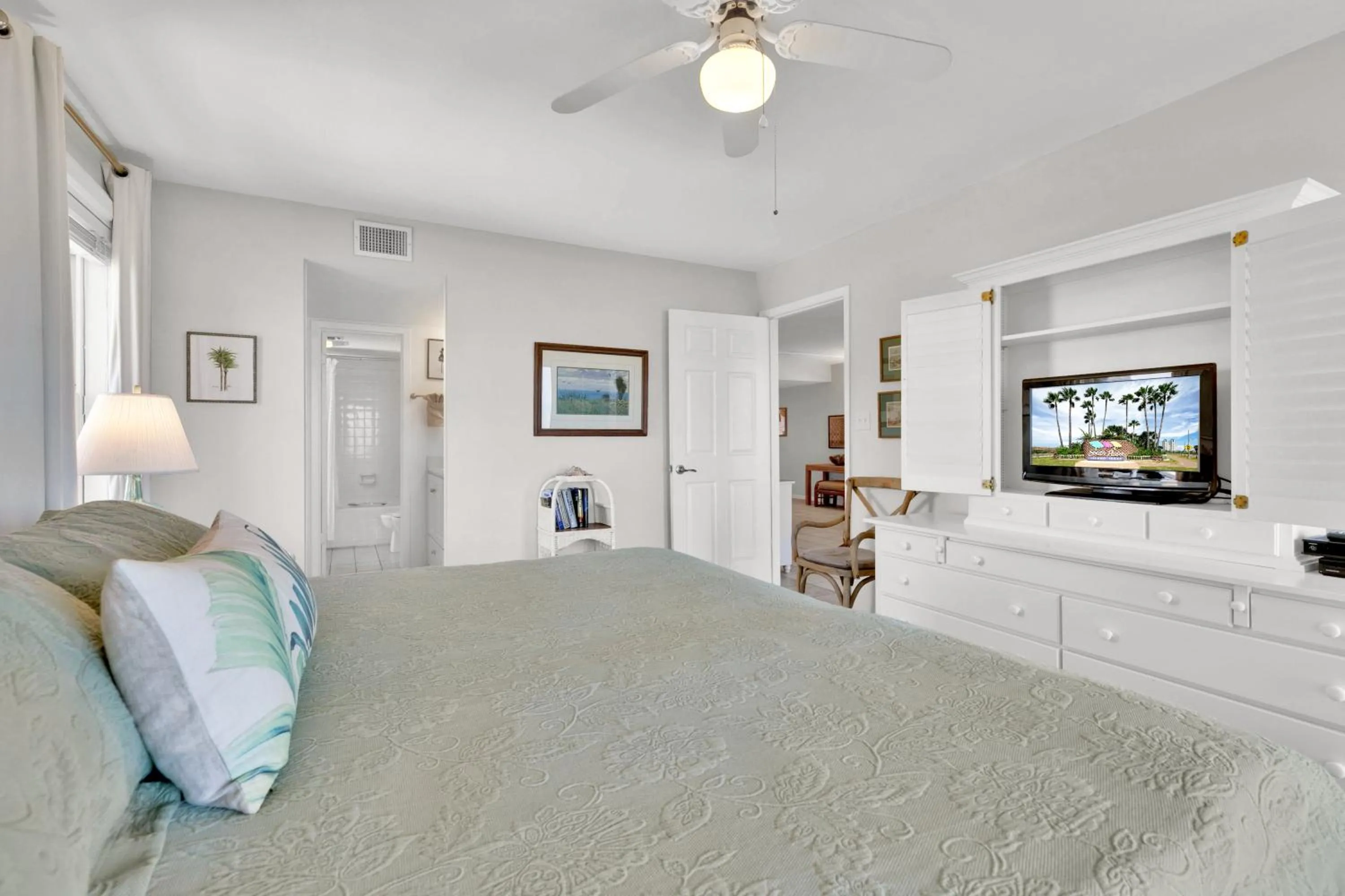 Bedroom, Bed in Beach House Condo Unit #401