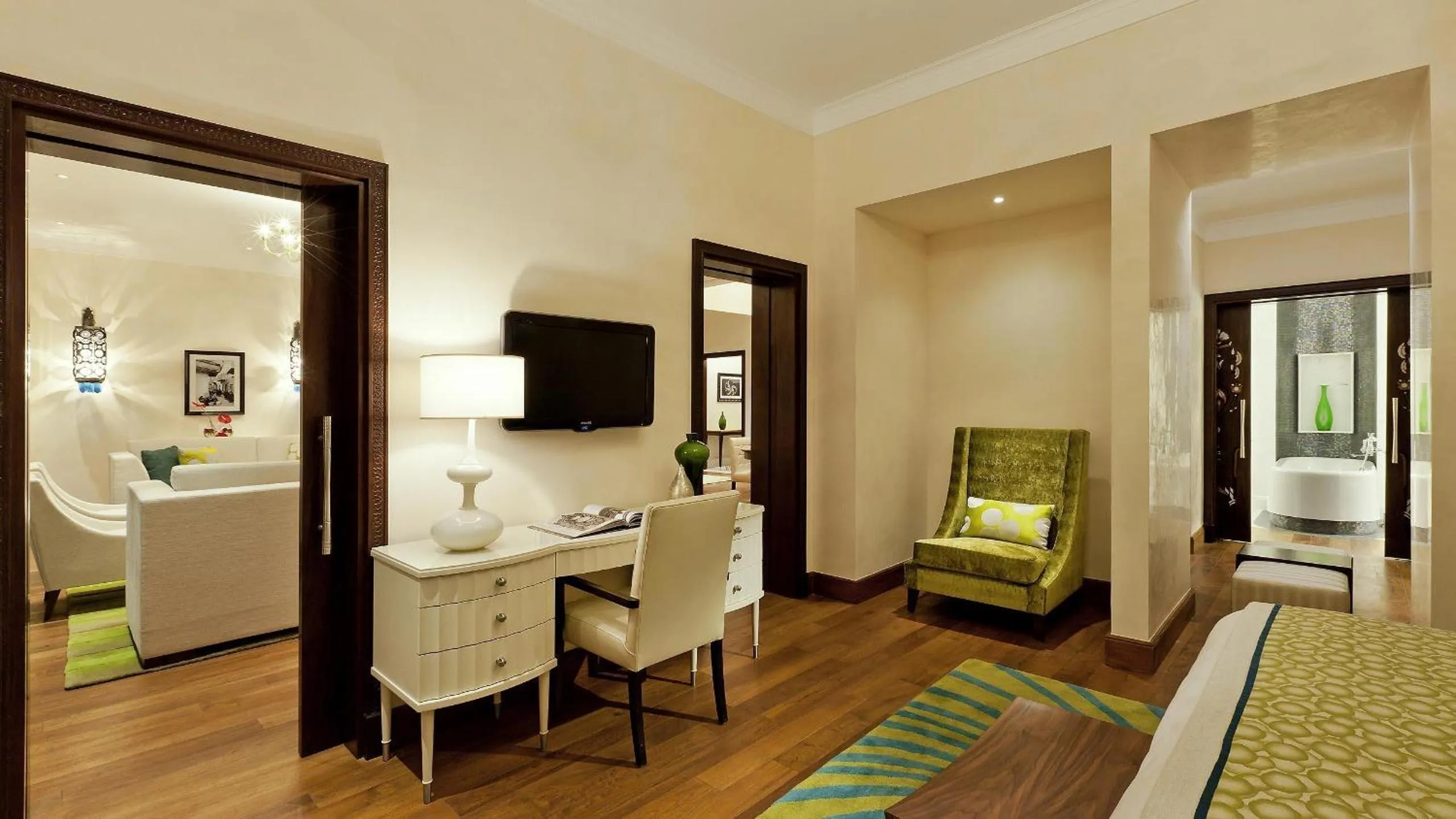 Photo of the whole room, Bed in Sofitel Legend Old Cataract