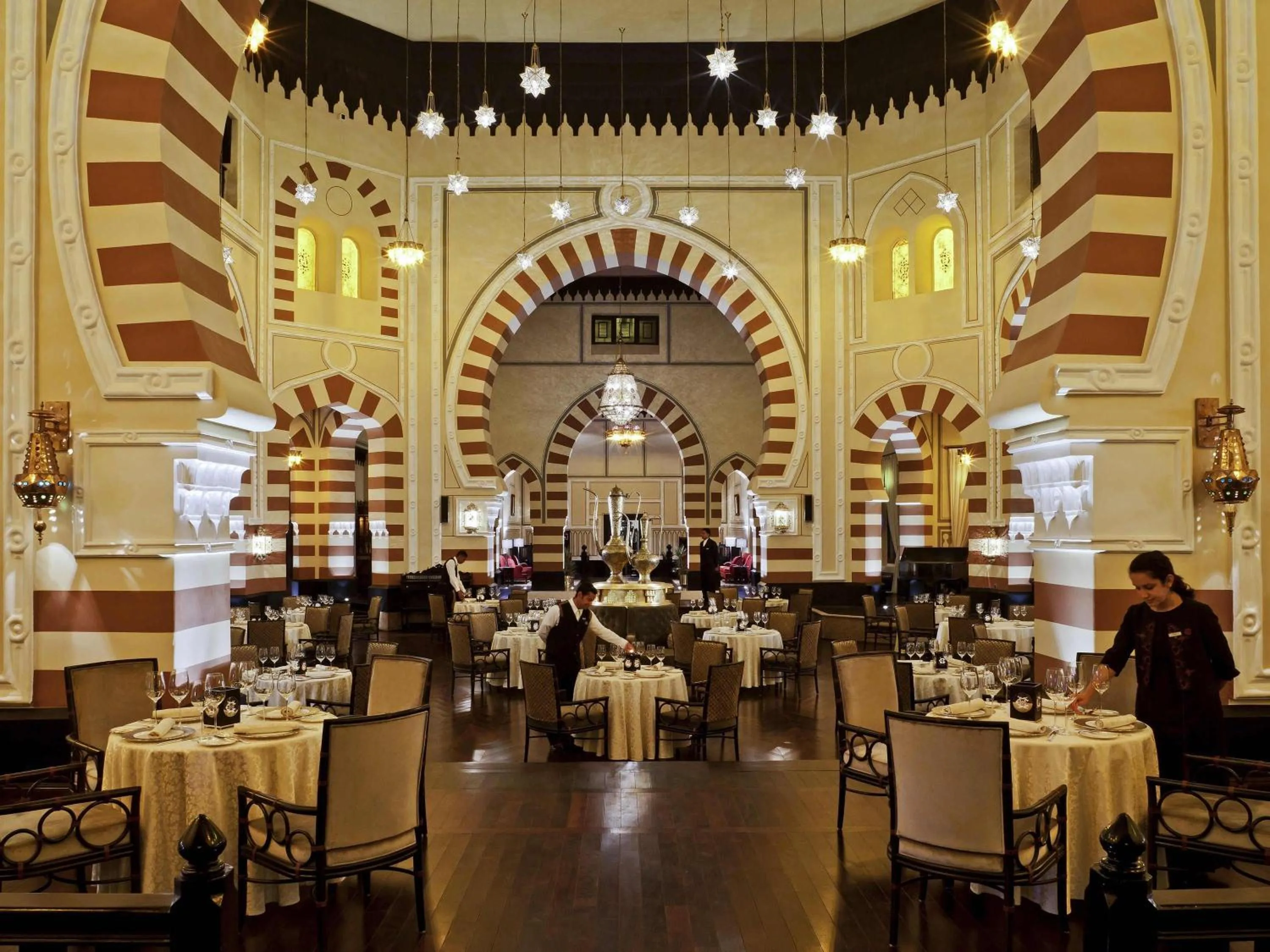 Restaurant/places to eat in Sofitel Legend Old Cataract
