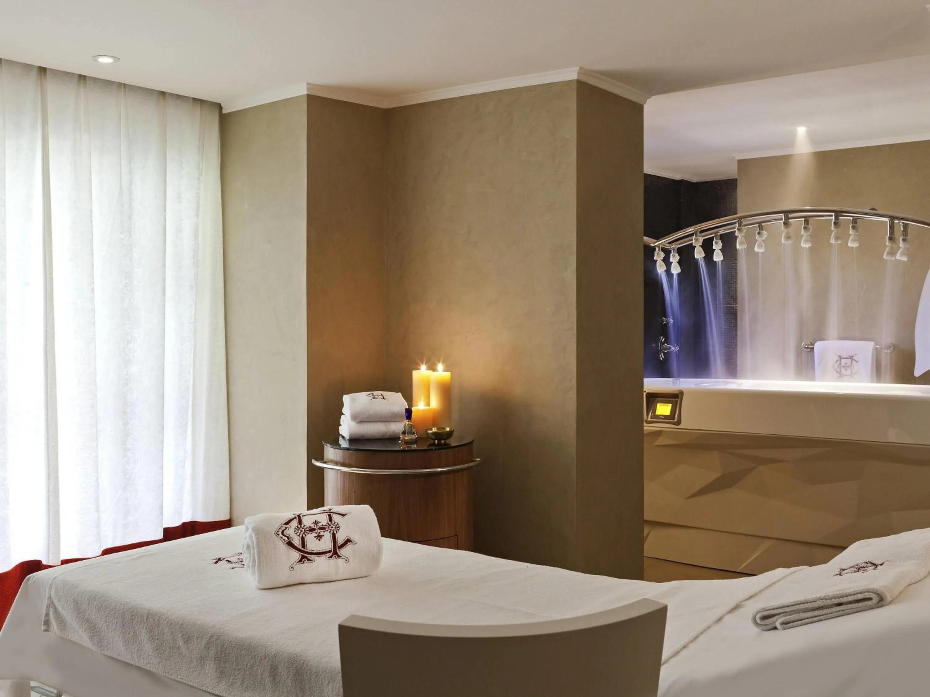 Spa and wellness centre/facilities, Bed in Sofitel Legend Old Cataract
