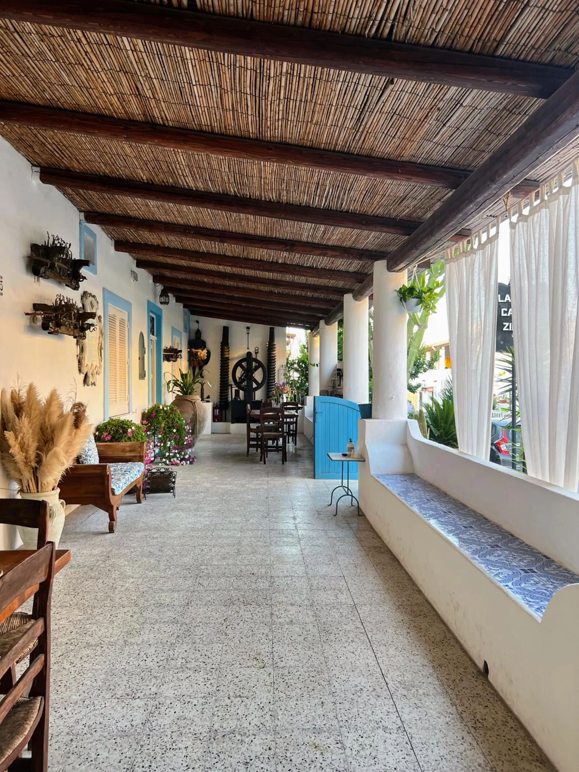 Property building in La Giara