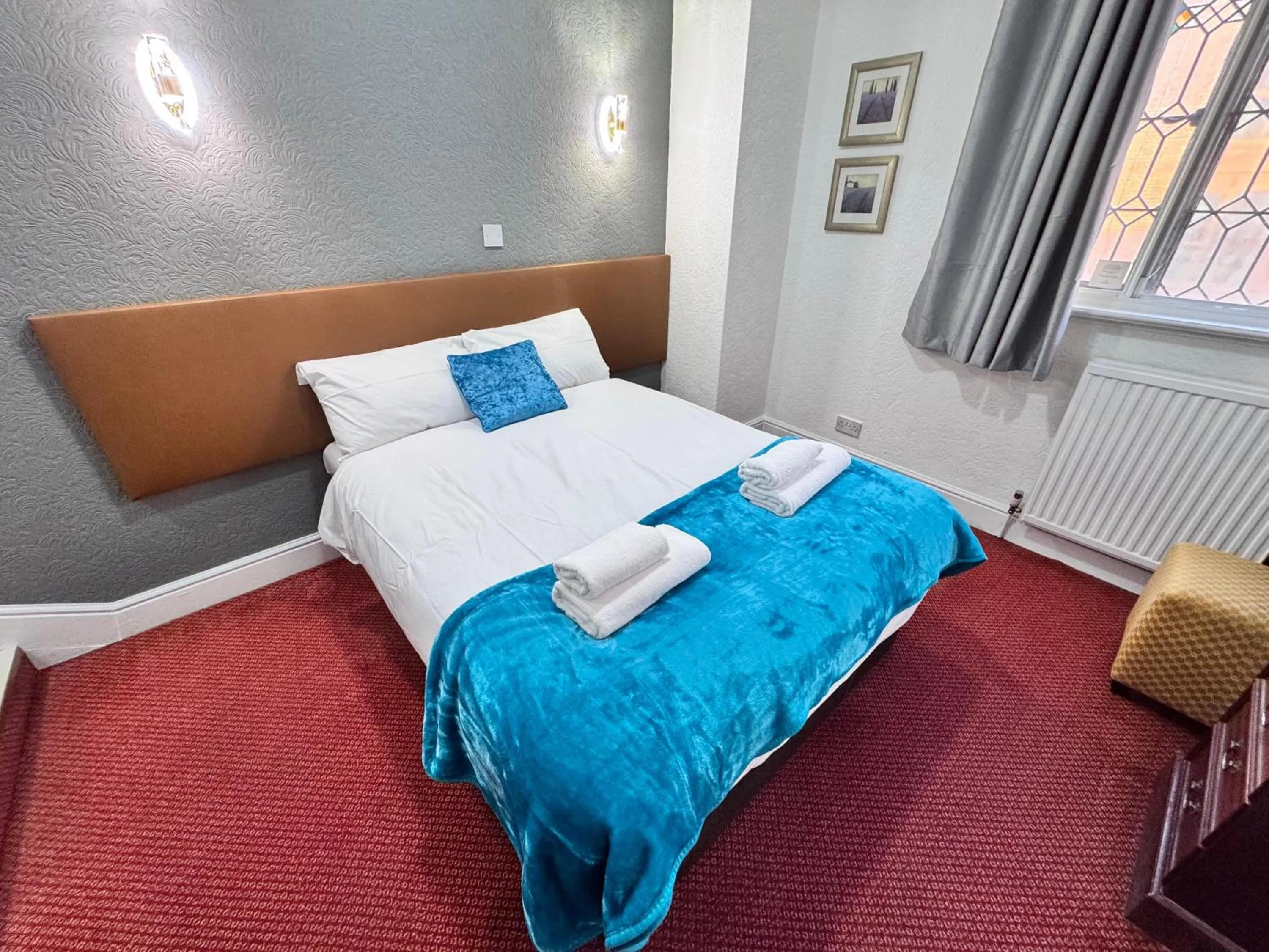 Bed in George And Dragon Place