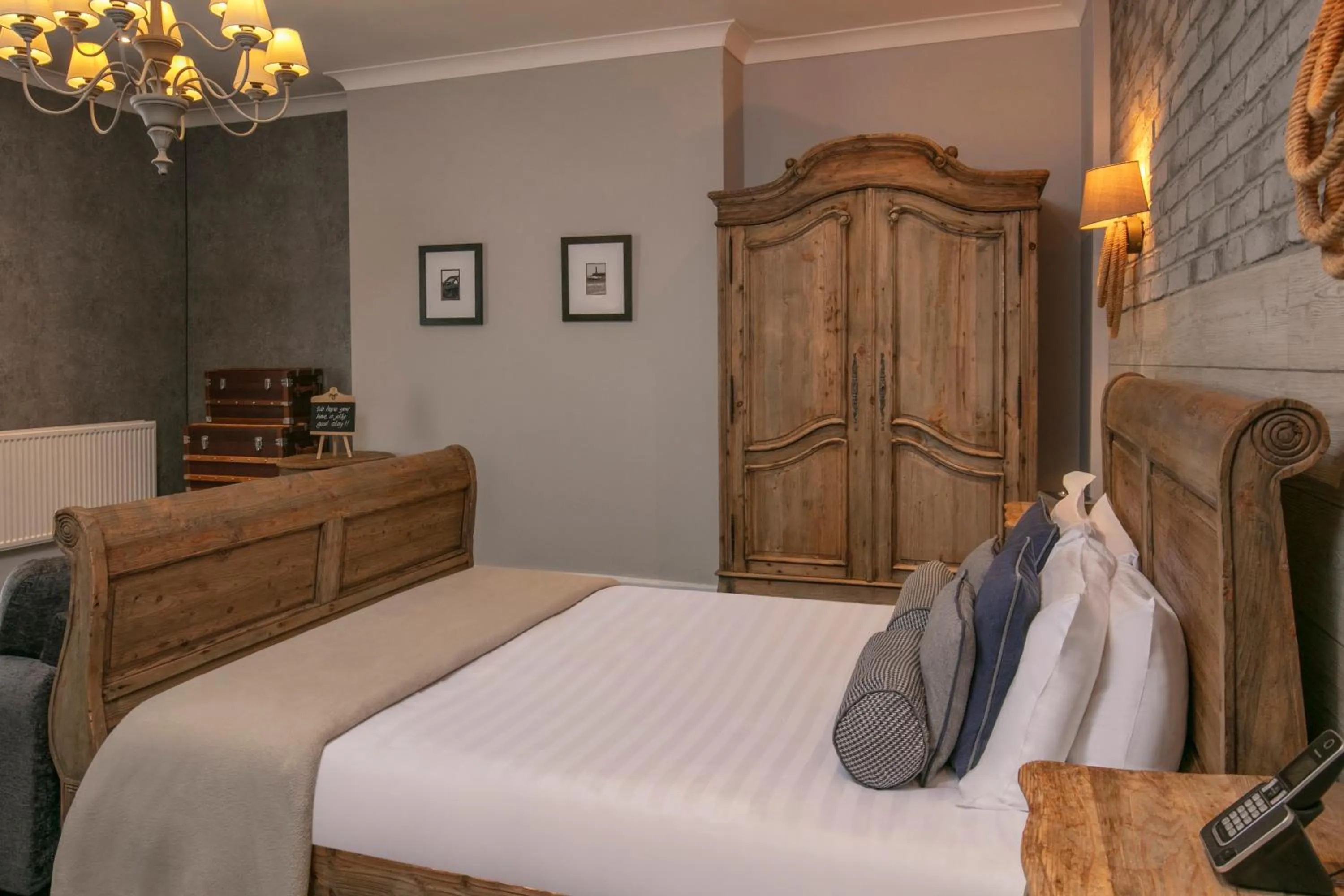 Bed in Roker Hotel BW Premier Collection