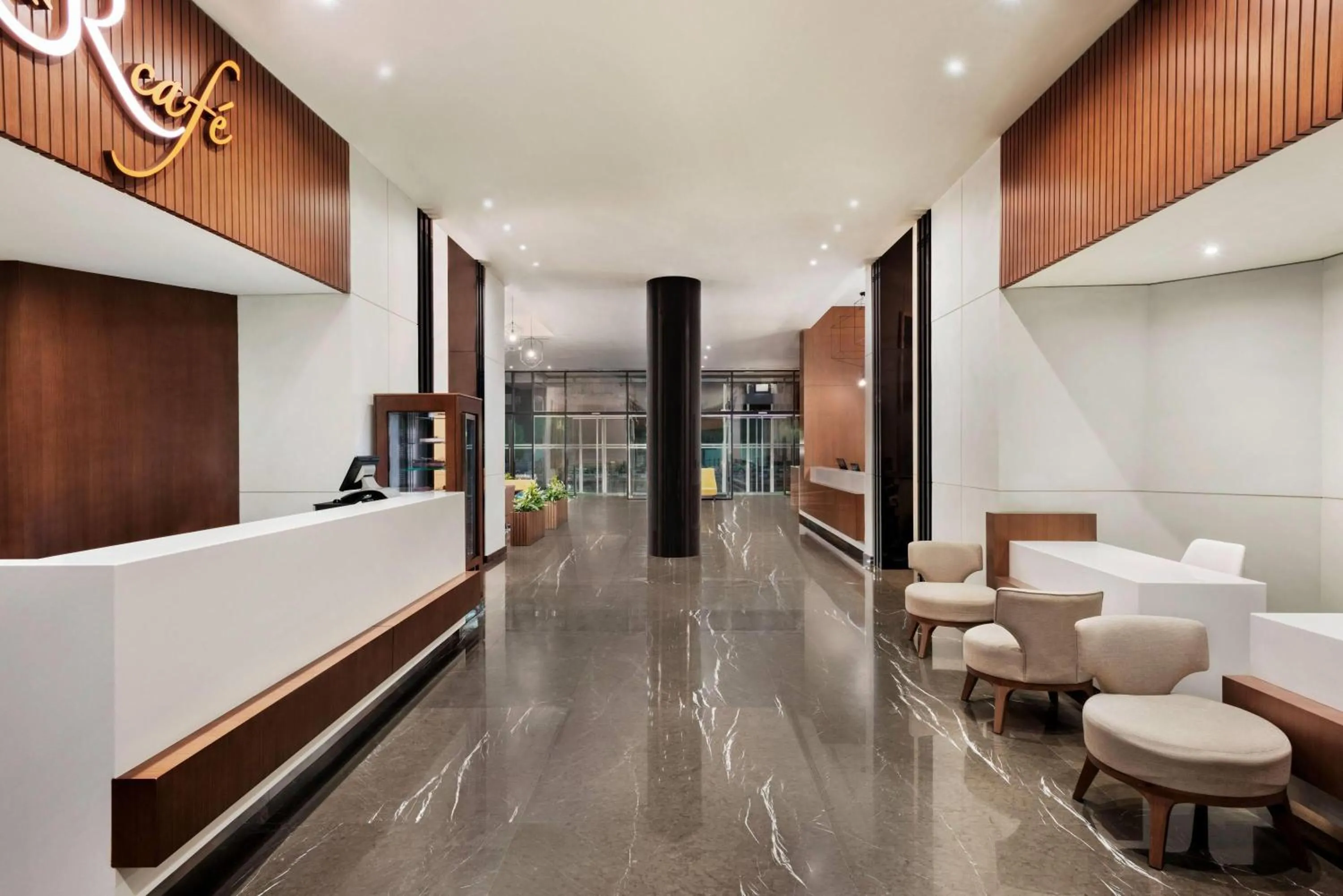 Lobby or reception in Wyndham Garden Ajman Corniche