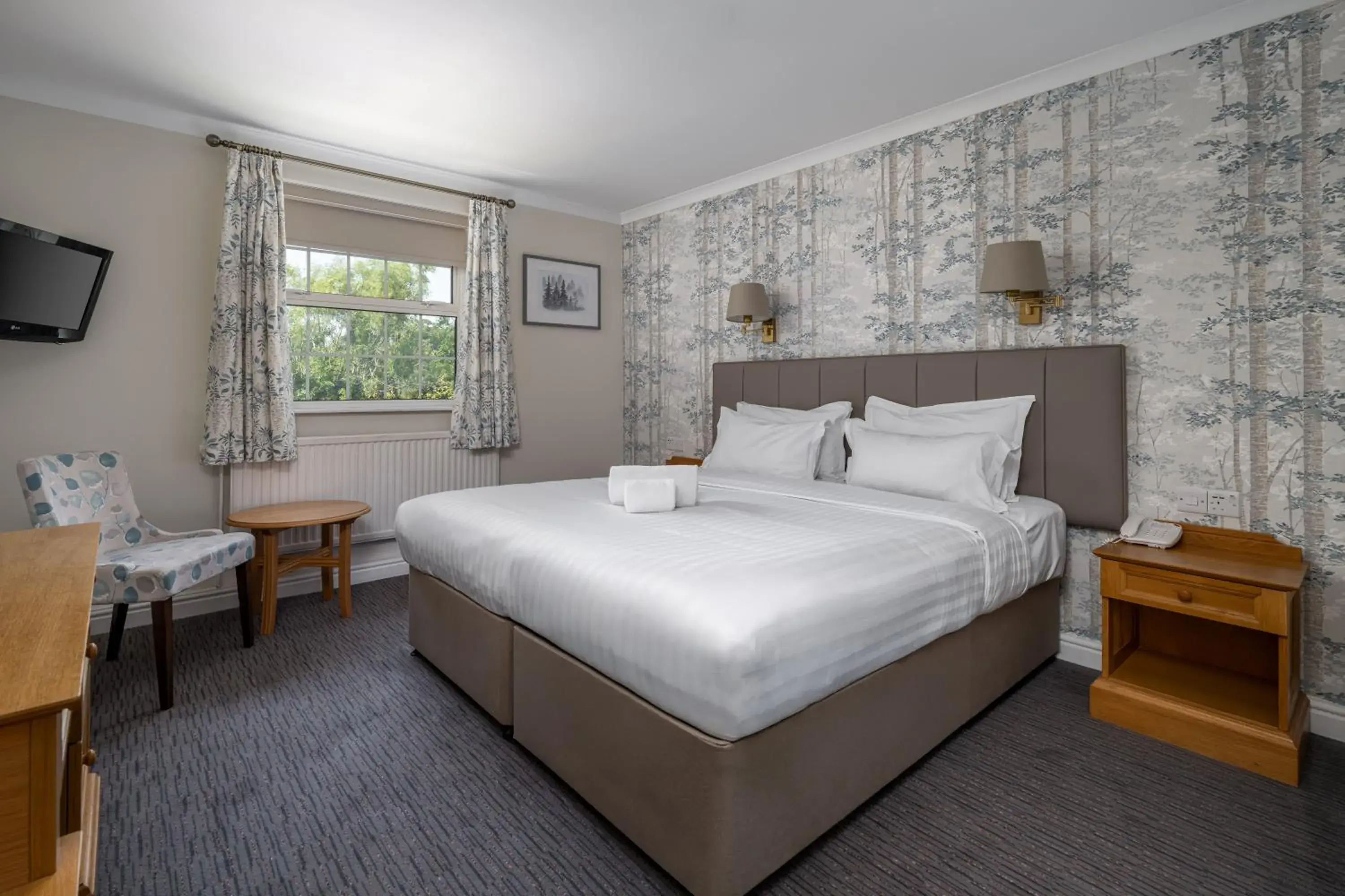 Superior Double Room in Reigate Manor Hotel Superior Double Room in Reigate Manor Hotel