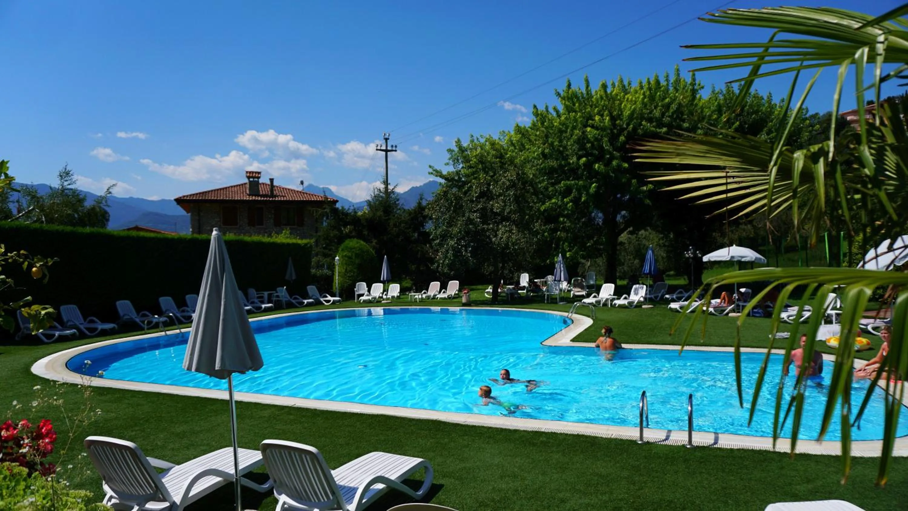 Swimming pool in Park Hotel Val Di Monte ***S