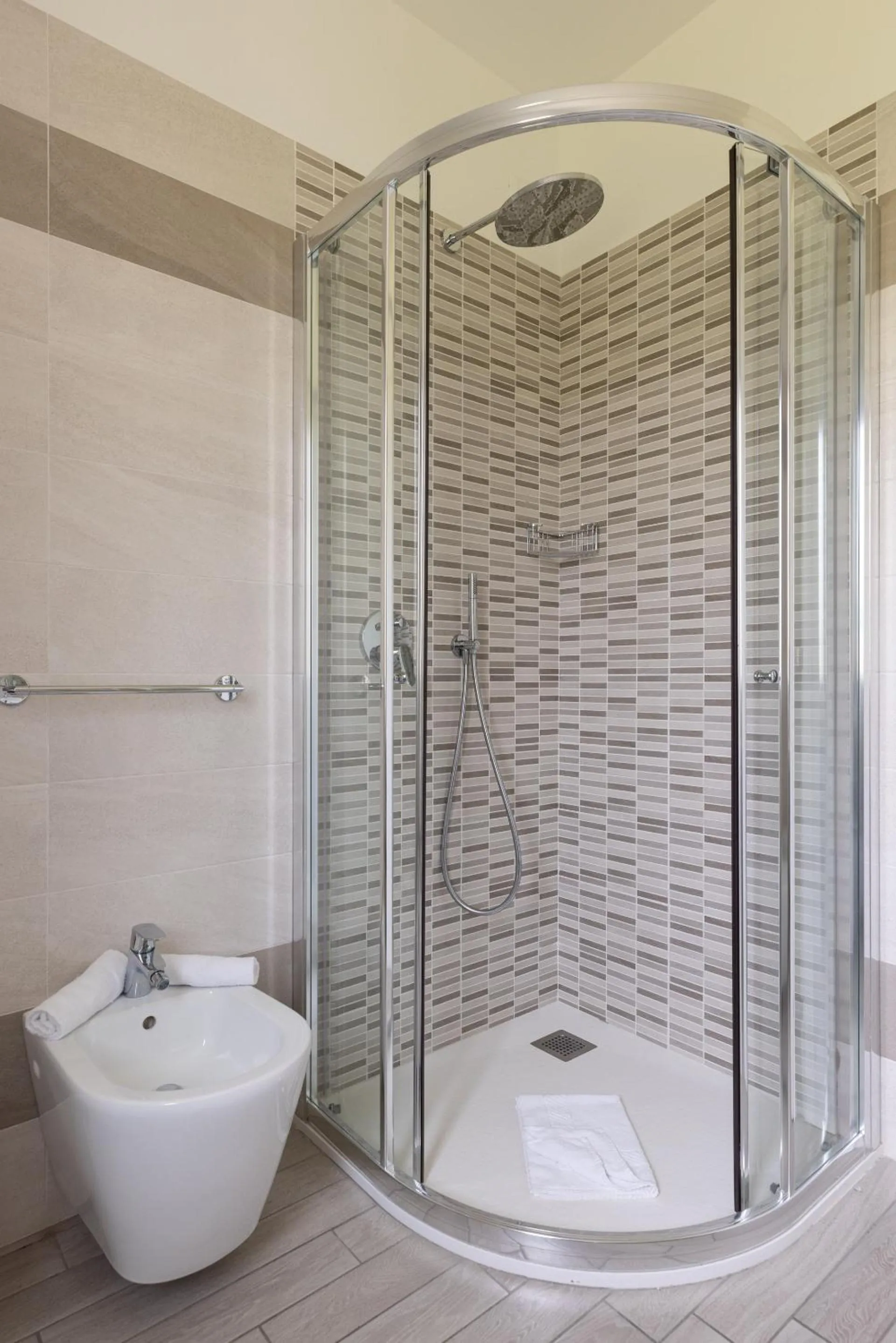 Shower in Park Hotel Val Di Monte ***S