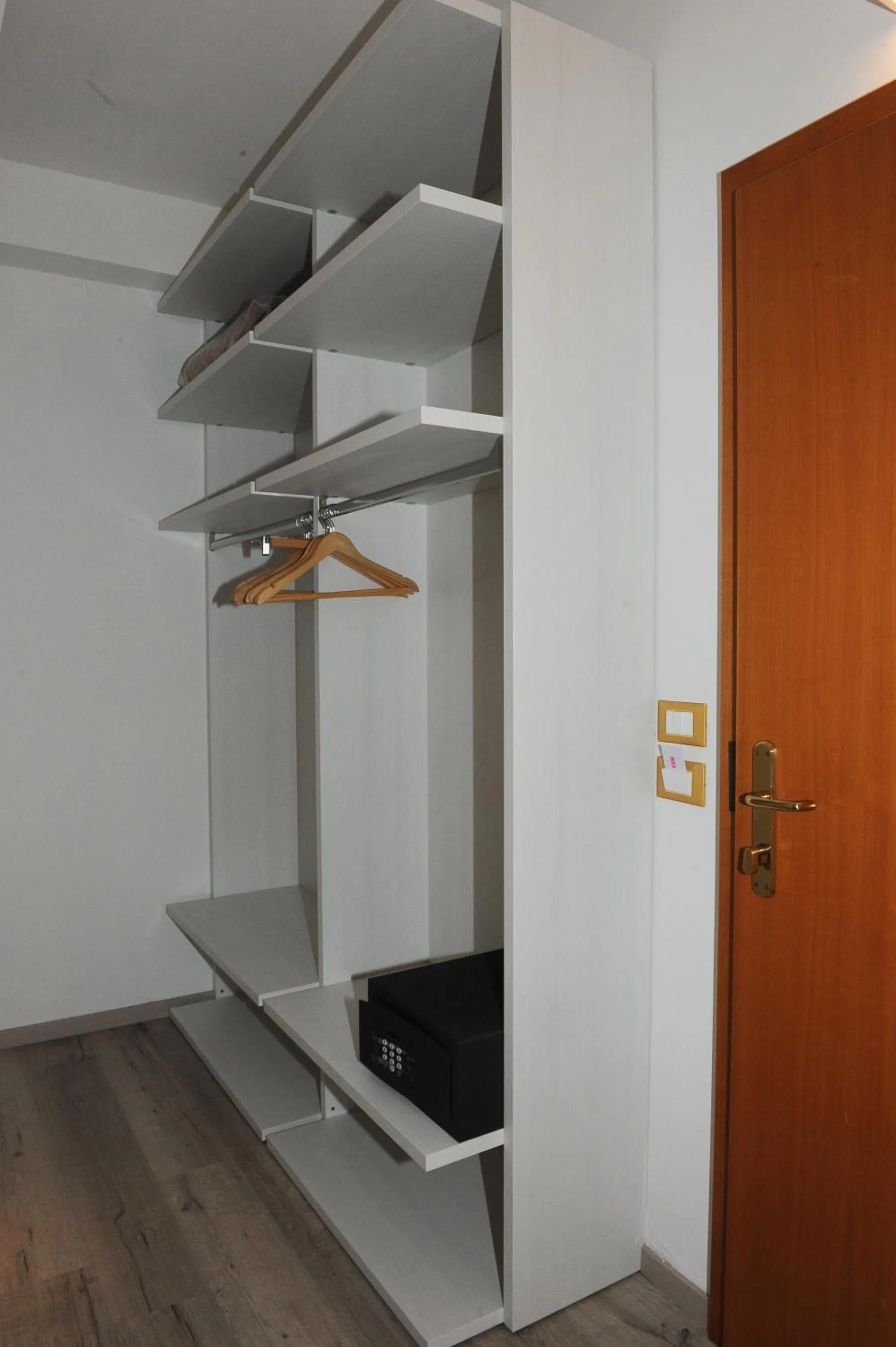 wardrobe in Park Hotel Val Di Monte ***S