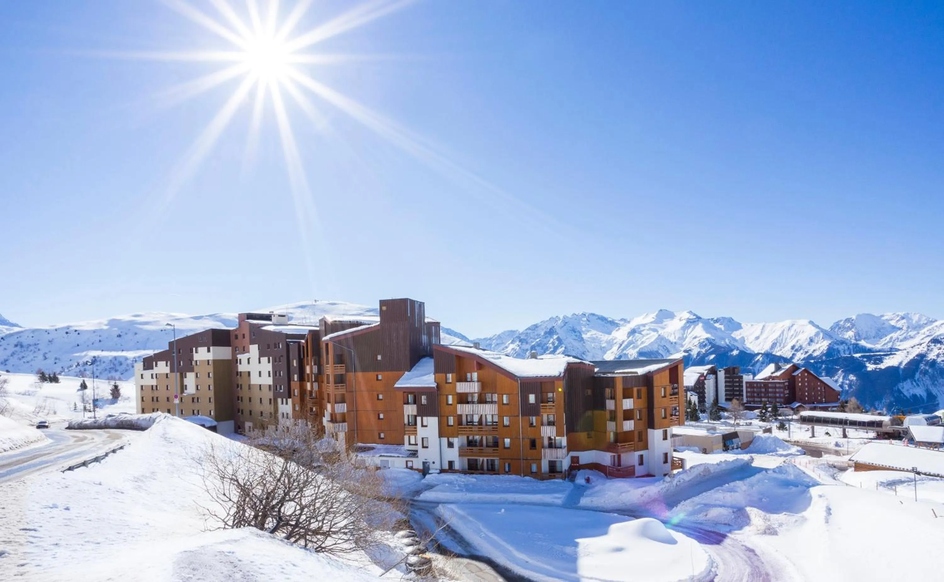 Property building in Hôtel Club MMV Les Bergers