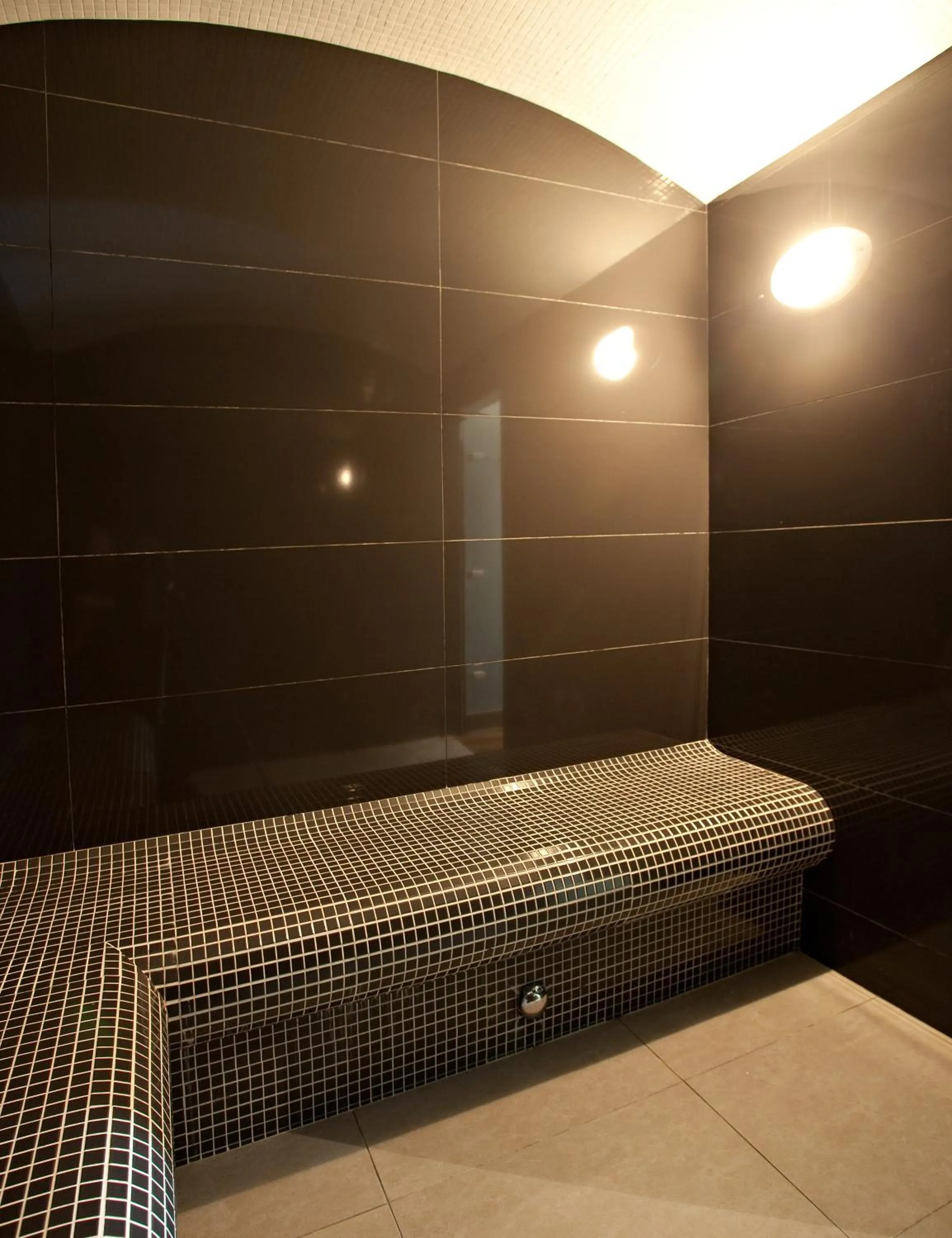 Steam room, Bed in Hôtel Club MMV Les Bergers