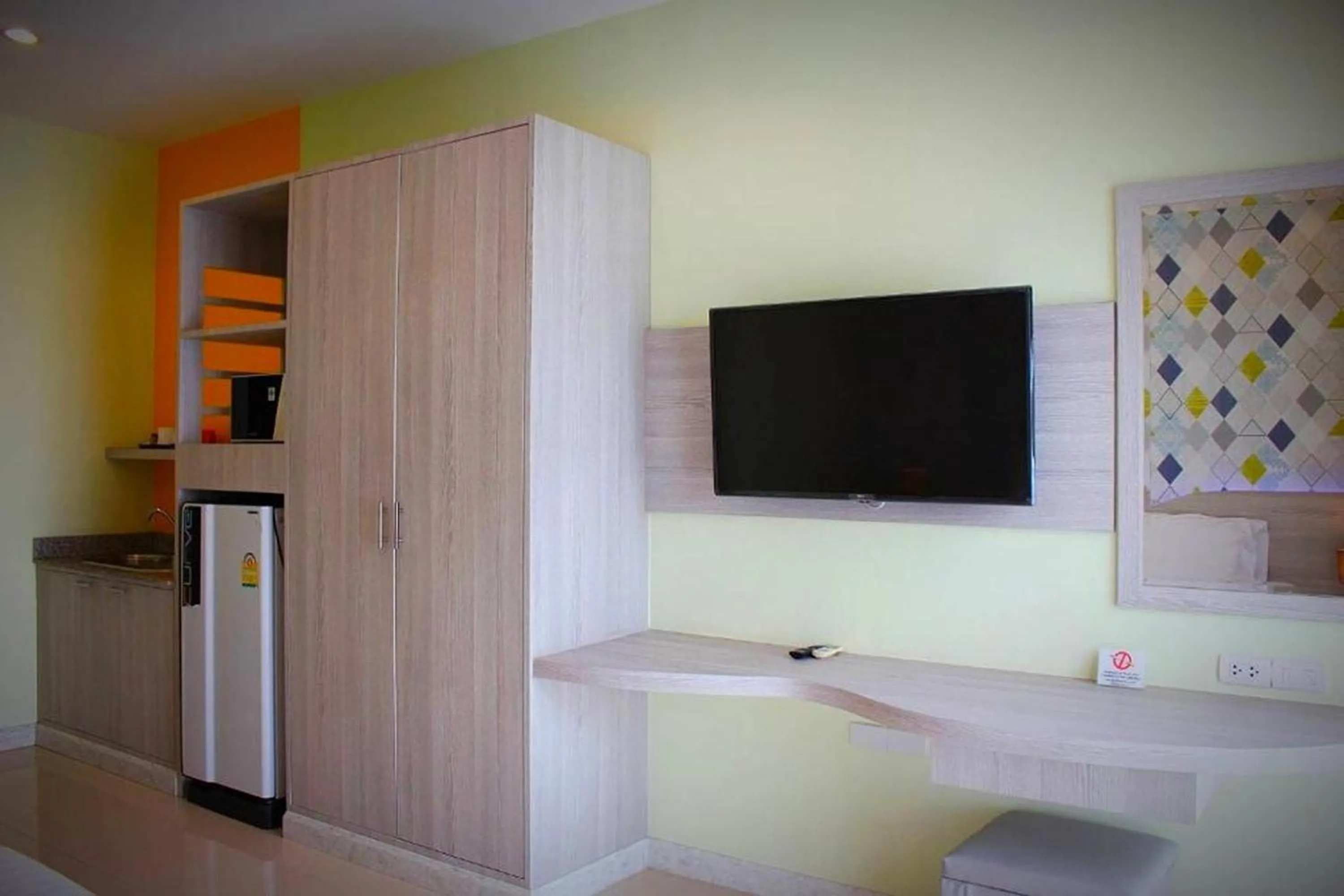 Communal lounge/ TV room in The Icon Place 1 @ Central Pattaya