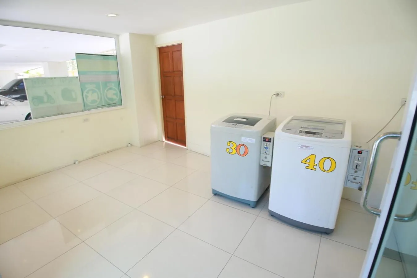 The Icon Place 2 @ Nurn Plub Wan