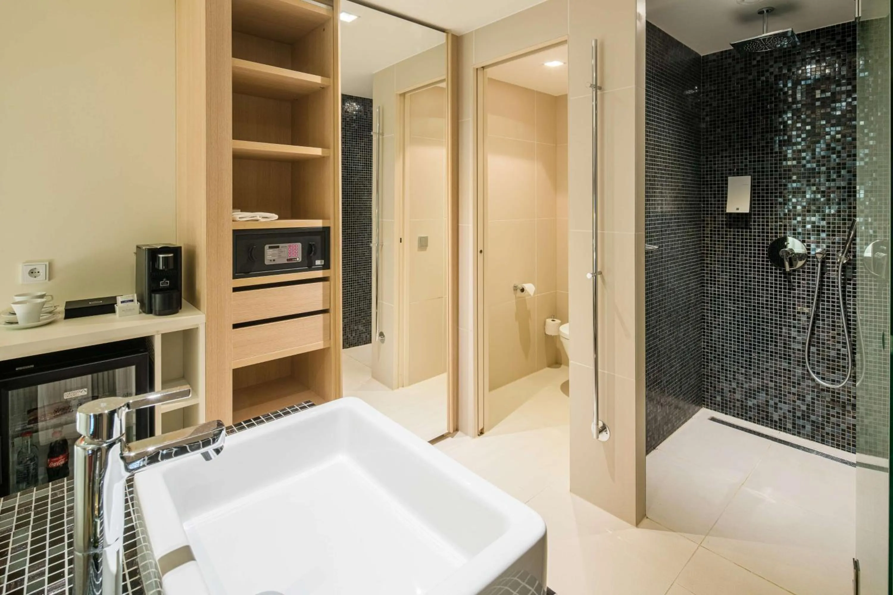 Photo of the whole room in Barceló Hamburg