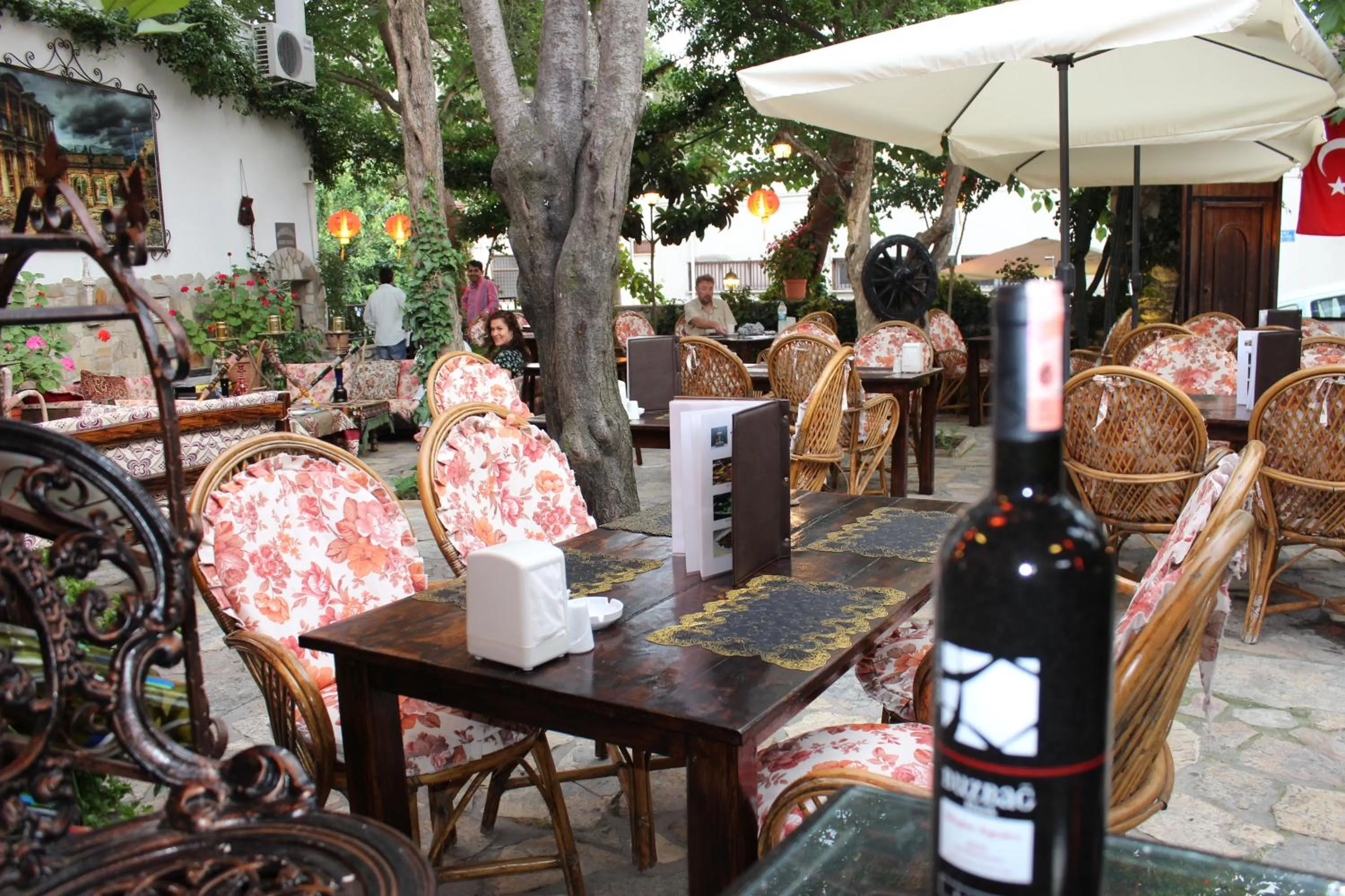 Restaurant/places to eat in Boomerang Guest House