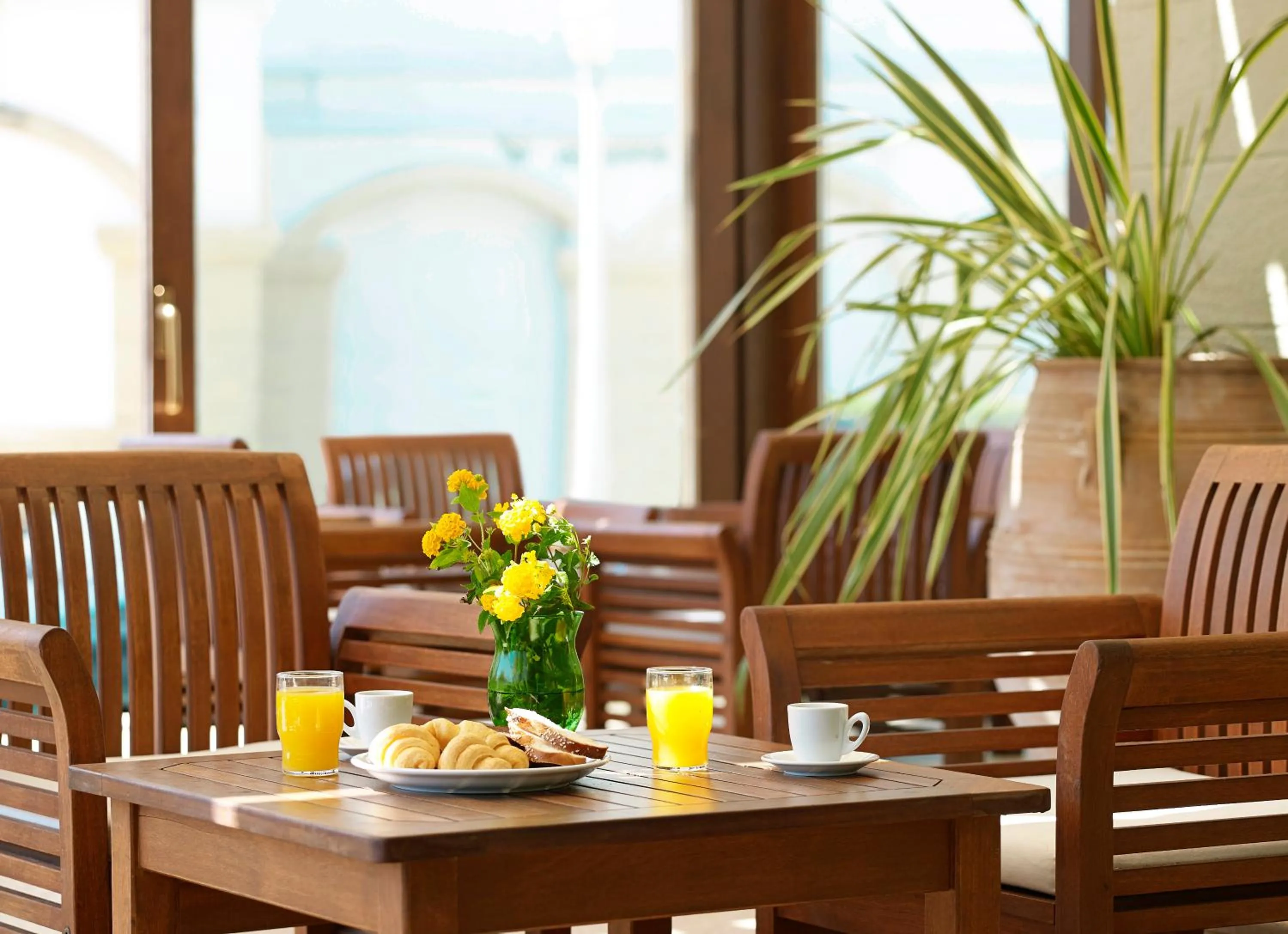 Lounge or bar in Mitsis La Vita