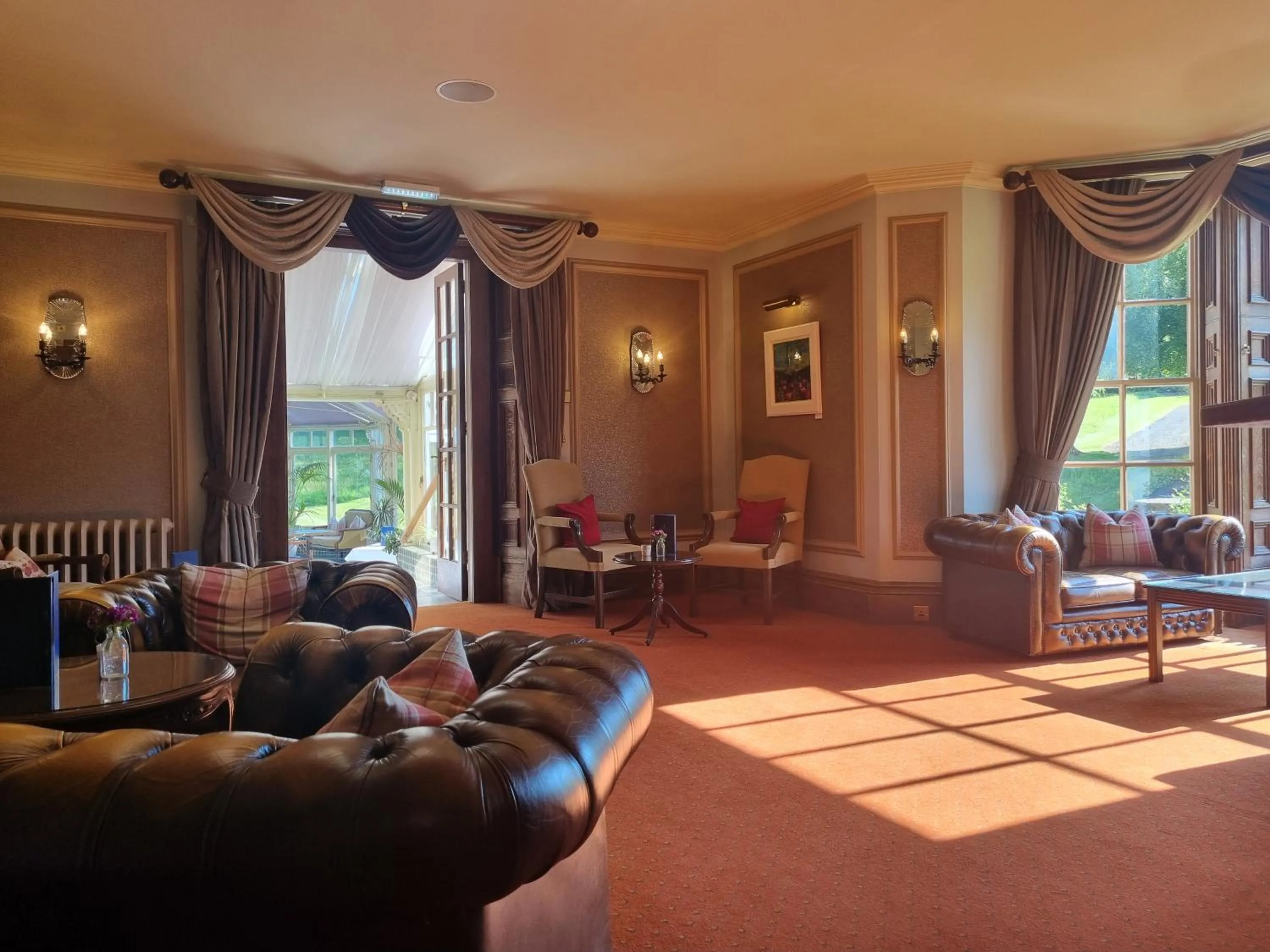 Lounge or bar in Cringletie House