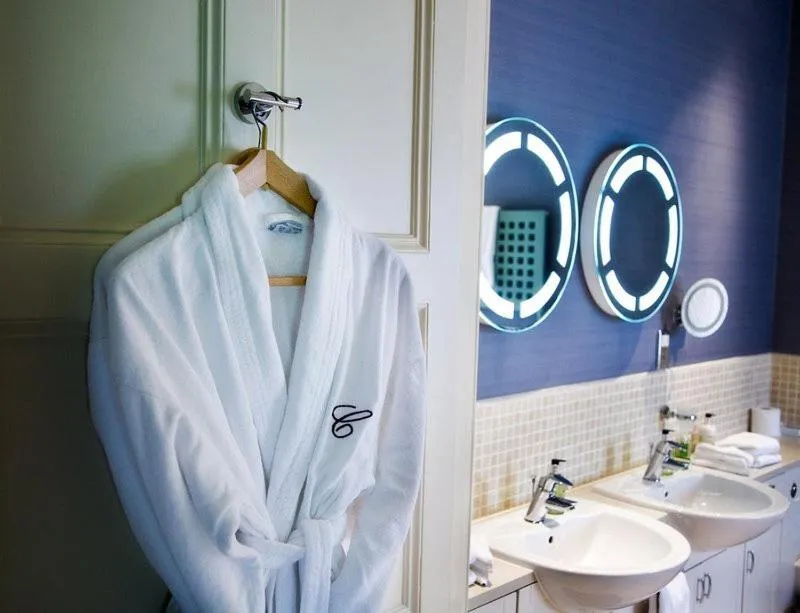 Bathroom in Cringletie House