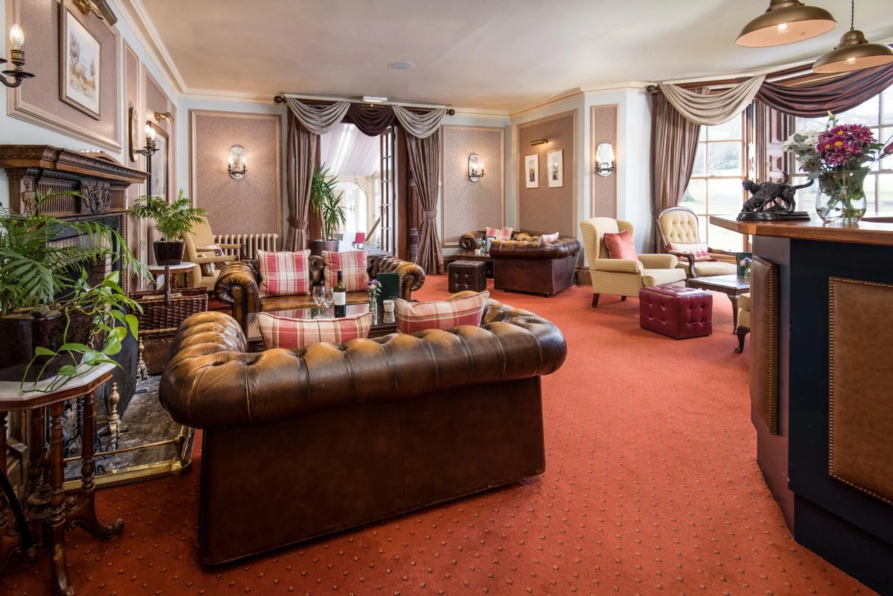 Lounge or bar in Cringletie House