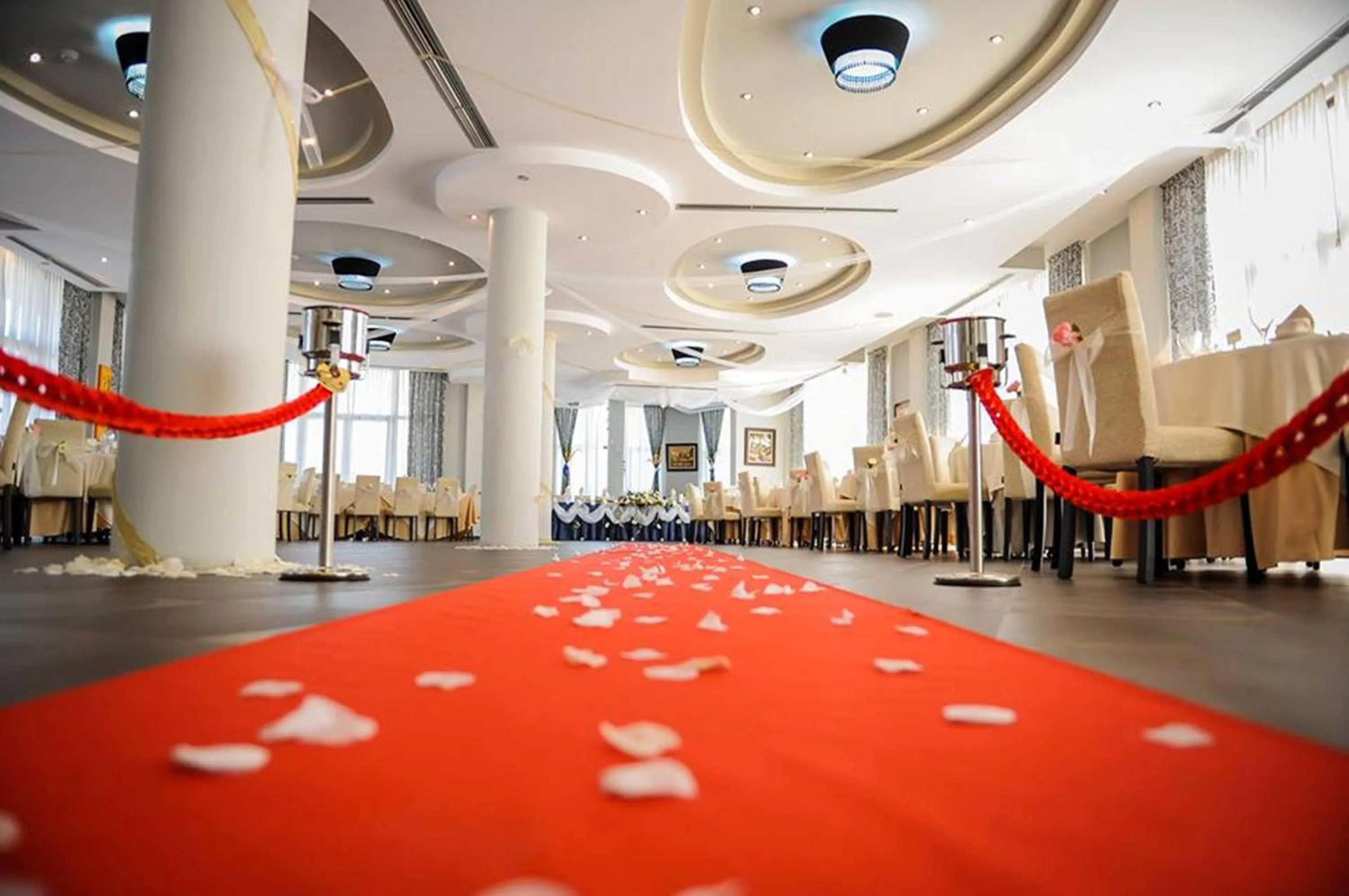 Restaurant/places to eat in Hotel Airport Tirana