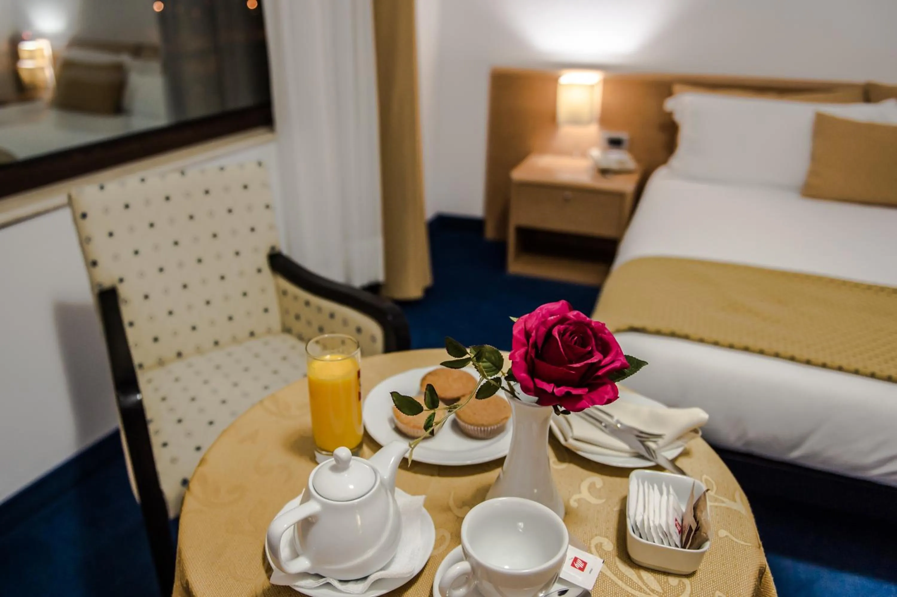 Night, Bed in Hotel Airport Tirana