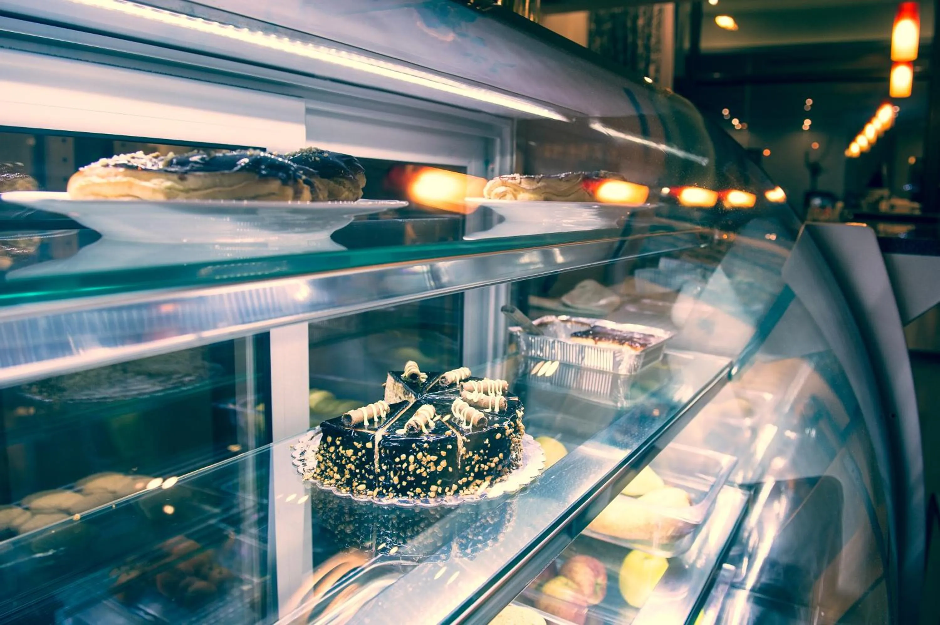 Restaurant/places to eat in Hotel Airport Tirana