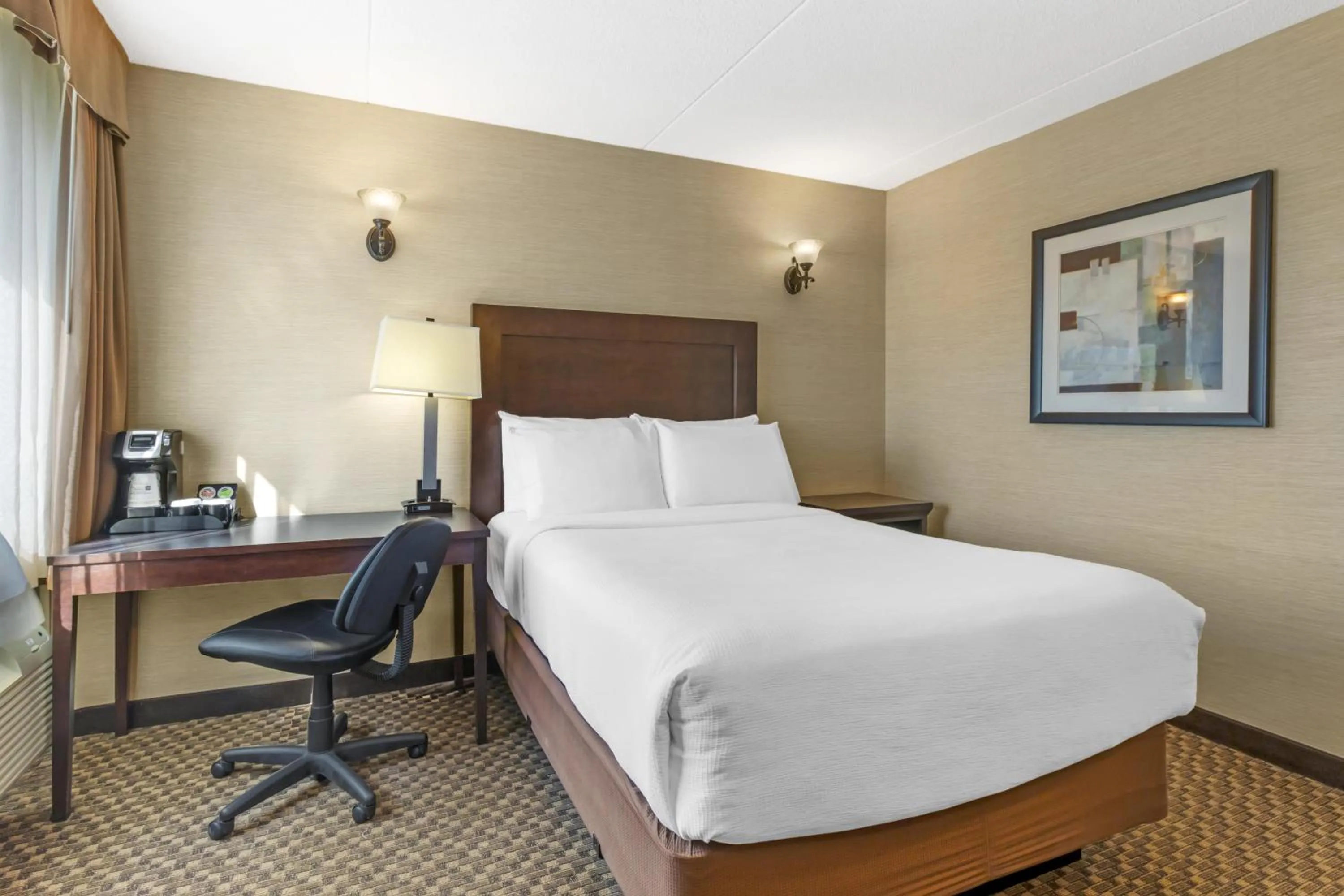 Bedroom, Bed in Best Western Plus Dryden Hotel and Conference Centre