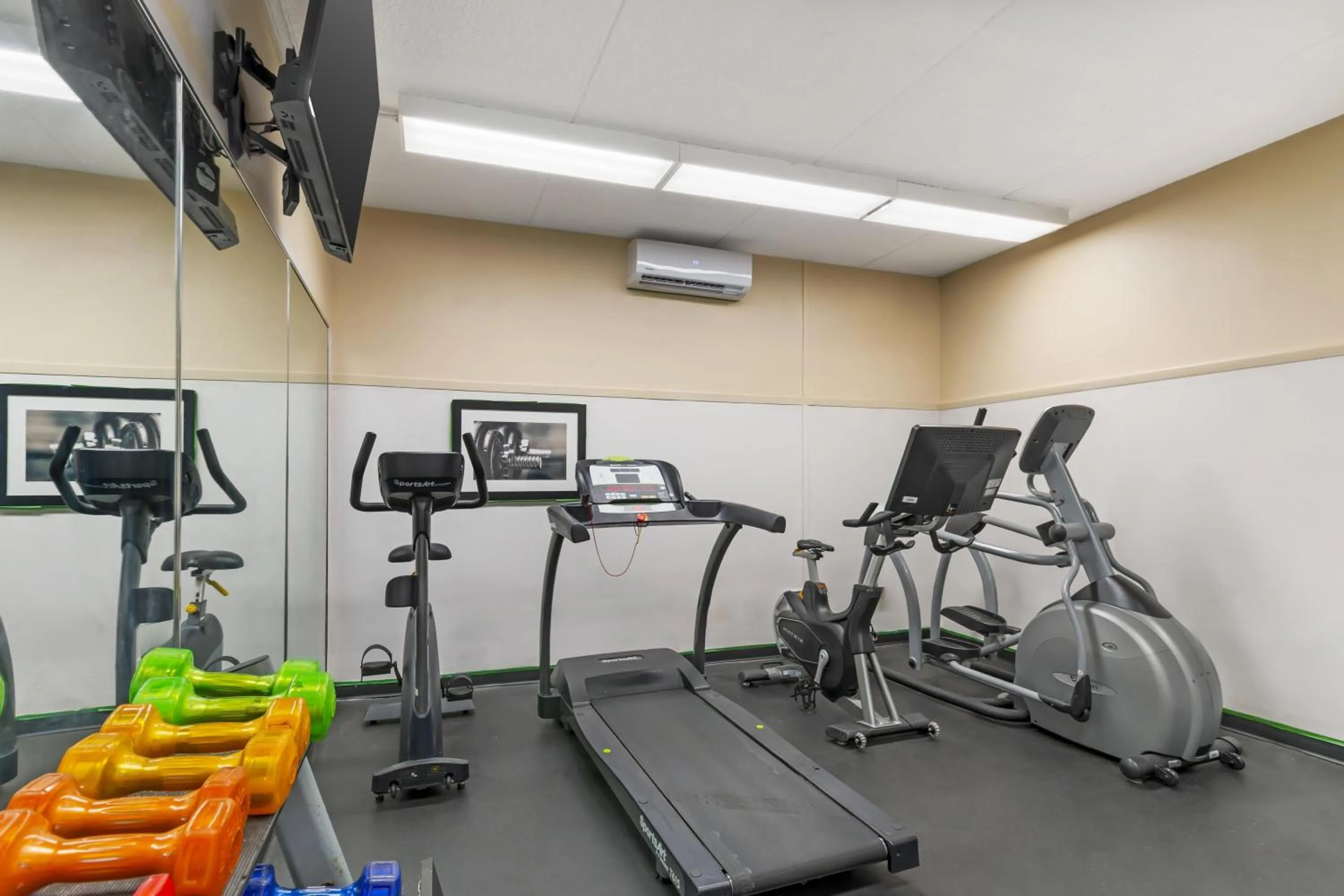Fitness centre/facilities in Best Western Plus Dryden Hotel and Conference Centre