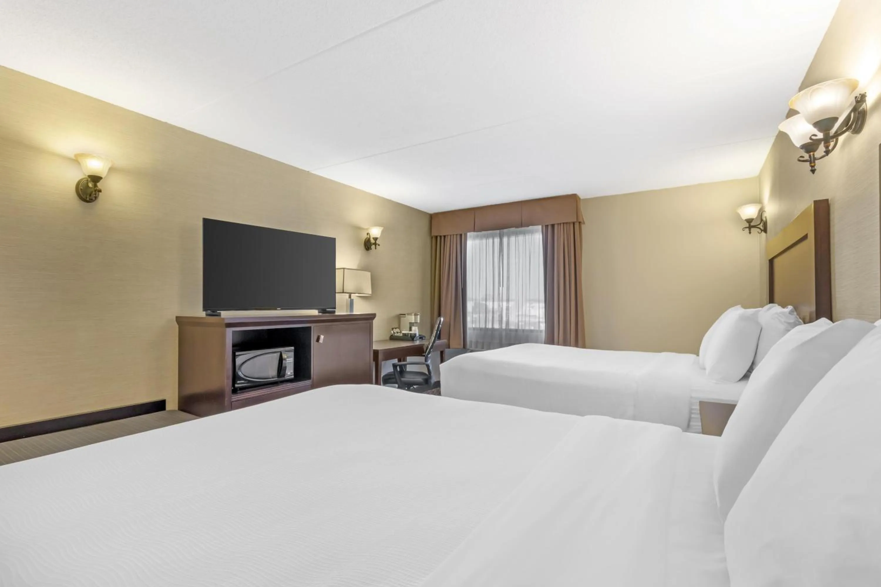 Bedroom, Bed in Best Western Plus Dryden Hotel and Conference Centre