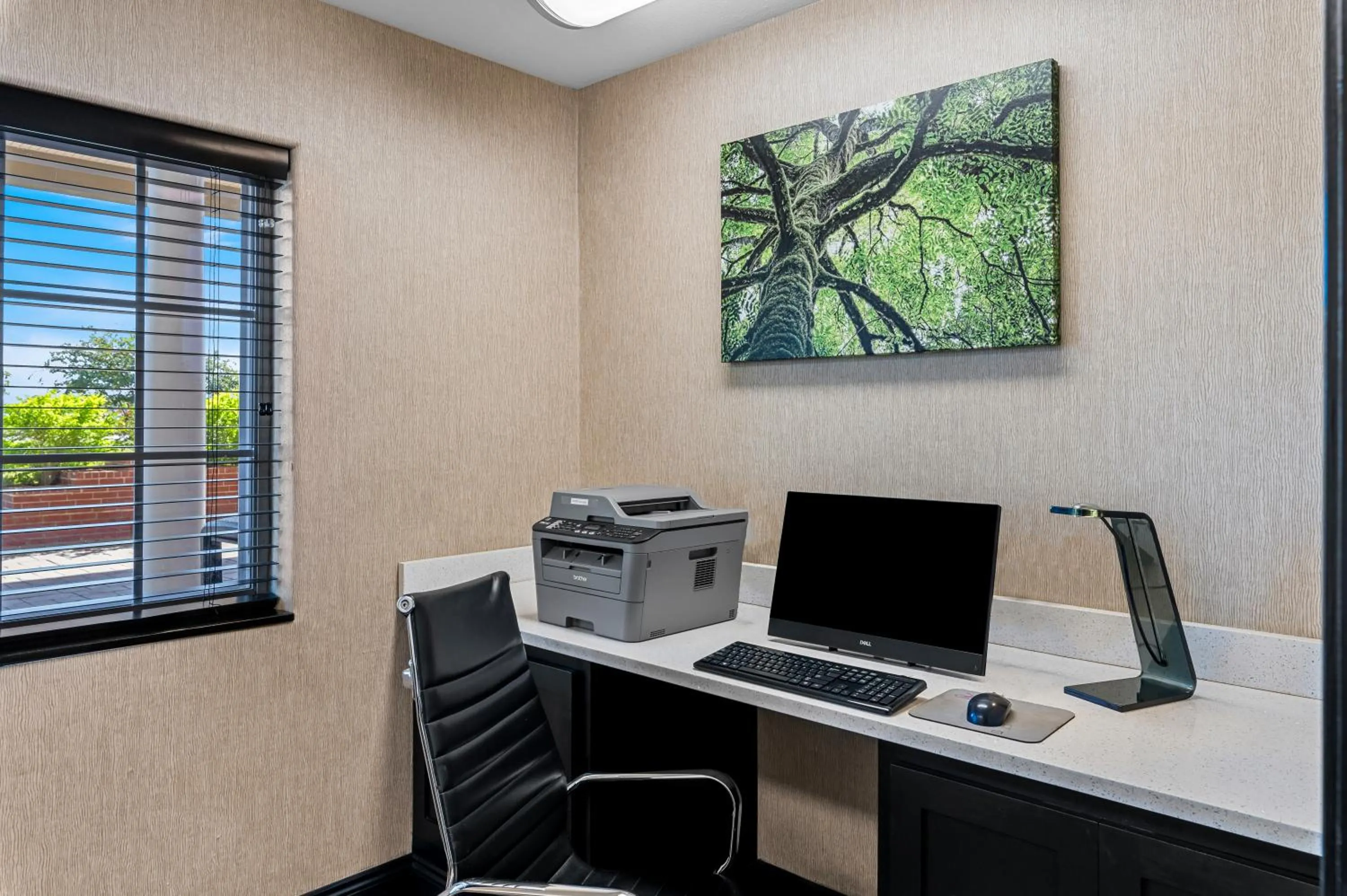 Business facilities in Best Western Presidential Hotel & Suites