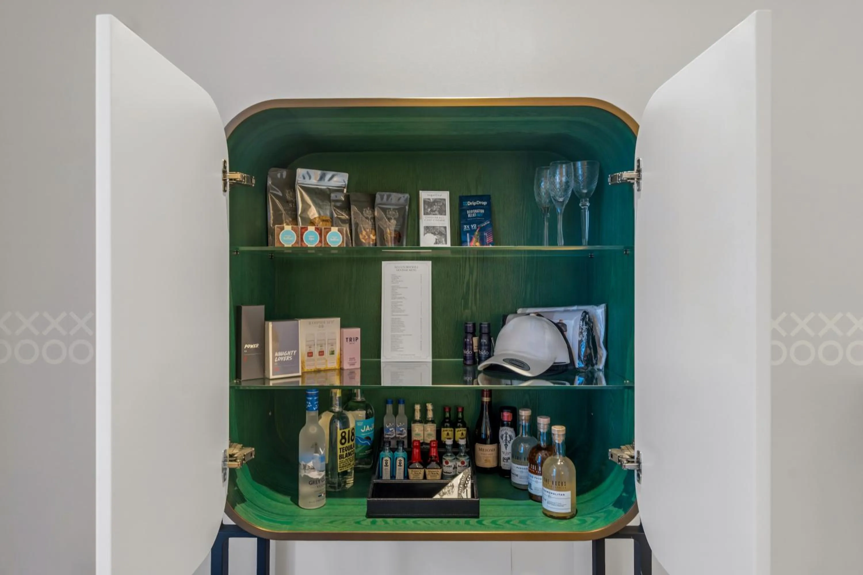 Food and drinks in SLS LUX Brickell