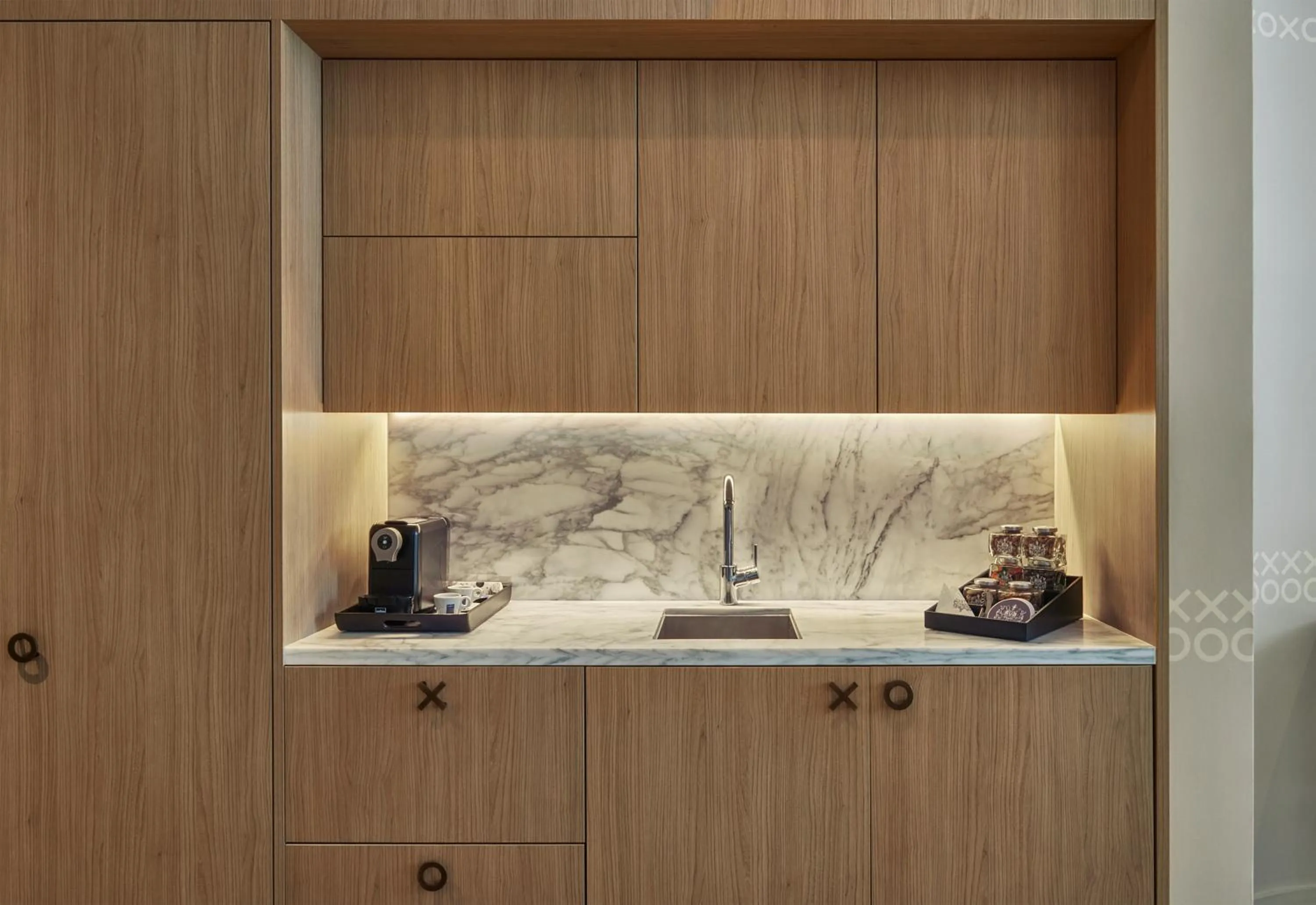 Coffee/tea facilities in SLS LUX Brickell